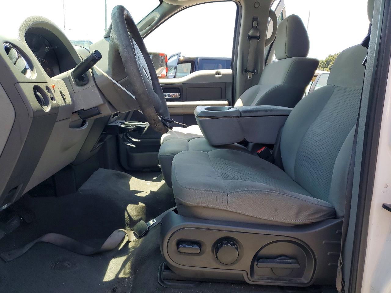 2007 Ford F150 Supercrew White vin: 1FTPW12597KB03394