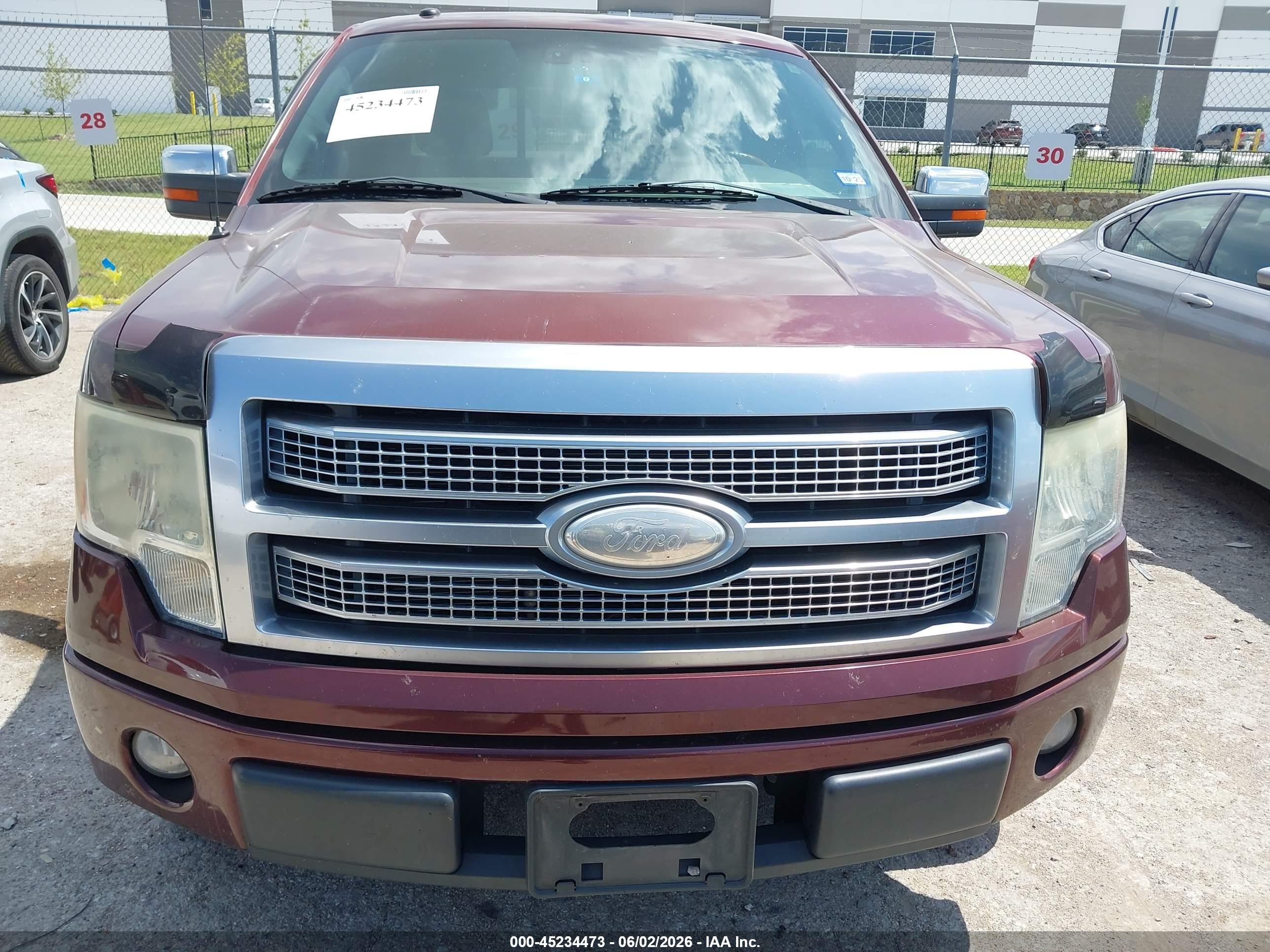 2009 Ford F-150 Platinum Maroon vin: 1FTPW12V09FA40682