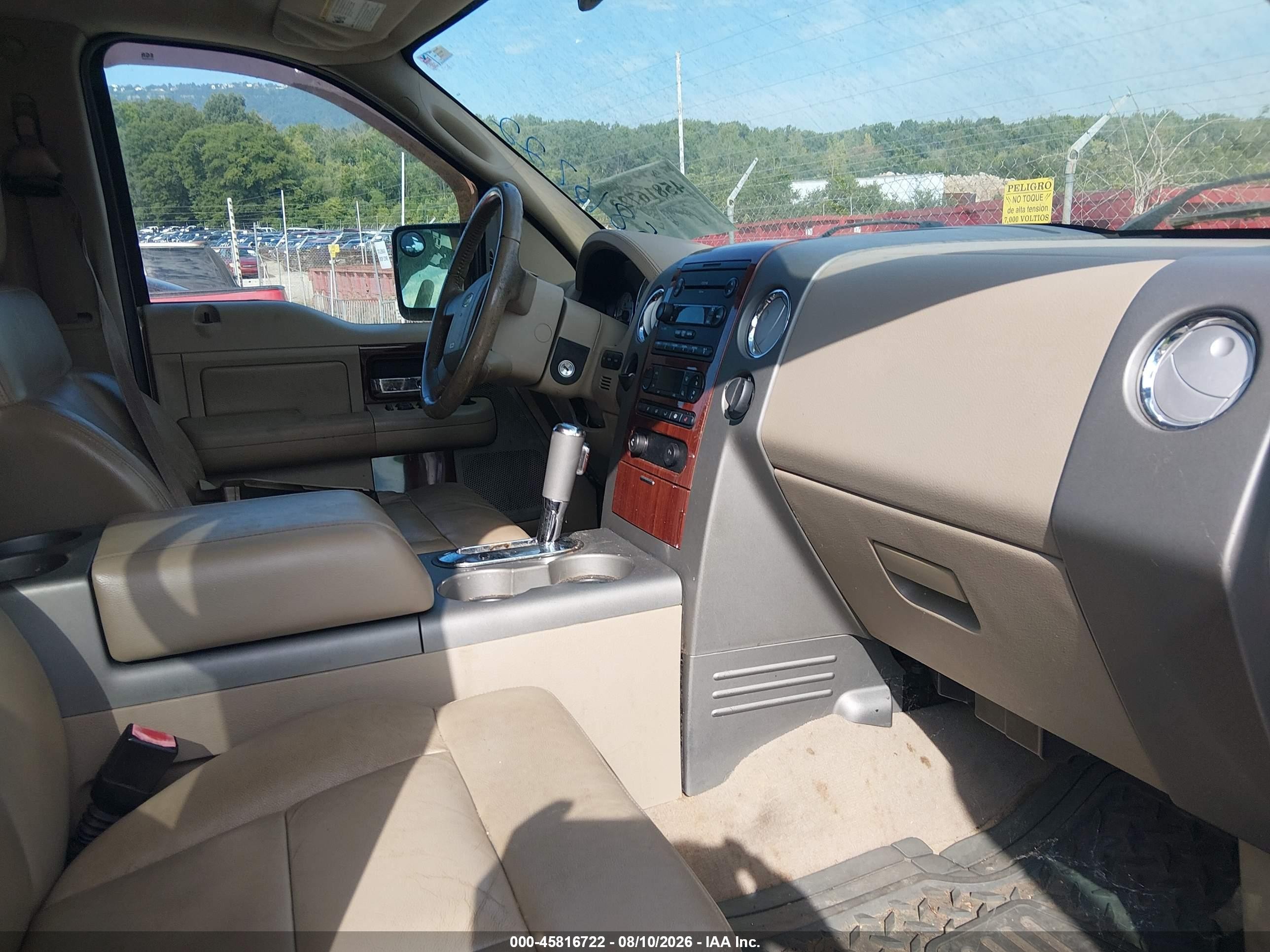 2007 Ford F-150 Lariat/xlt White vin: 1FTPW12V17FA52627