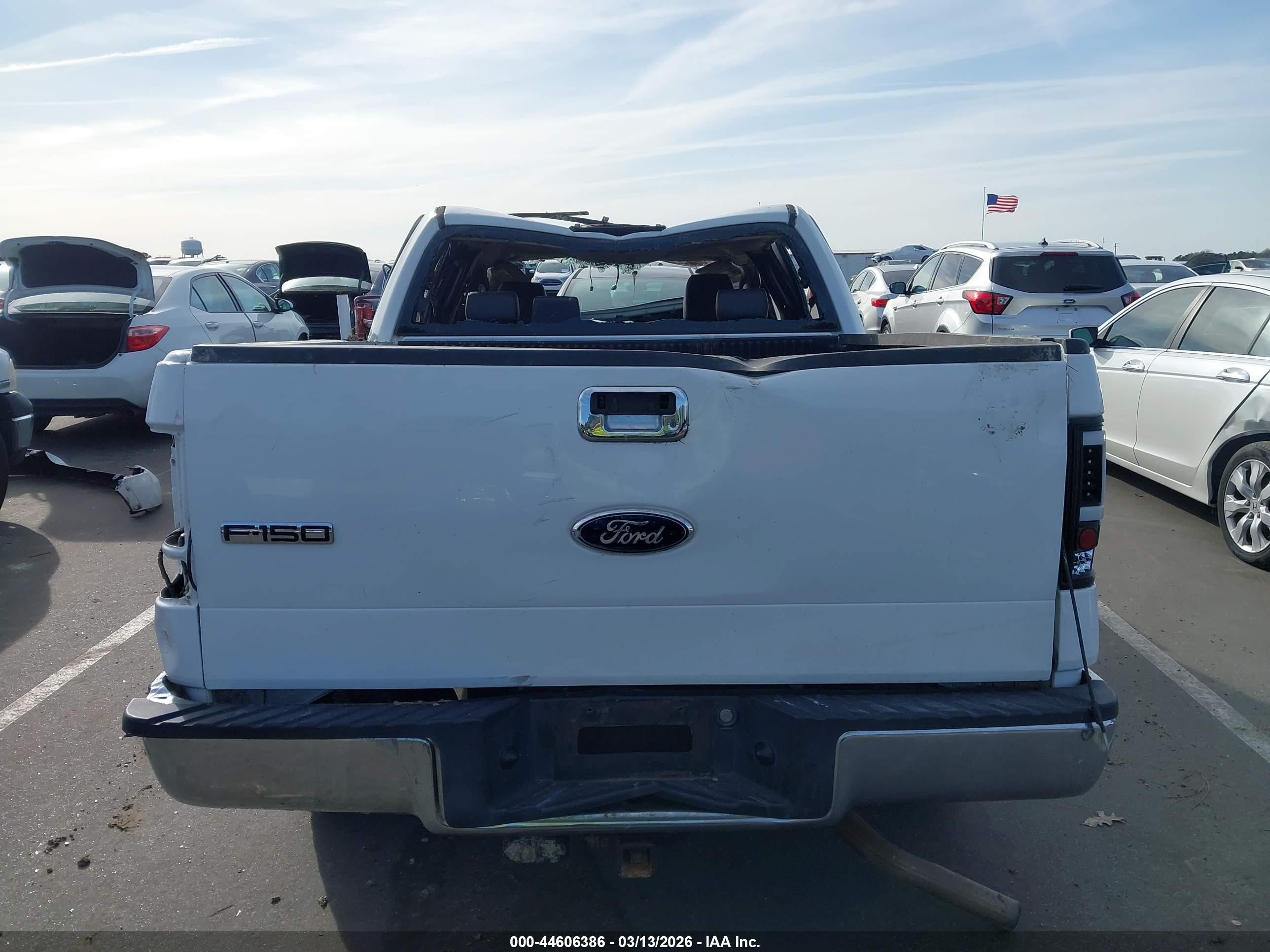 2008 Ford F-150 Lariat White vin: 1FTPW12V38FB28611