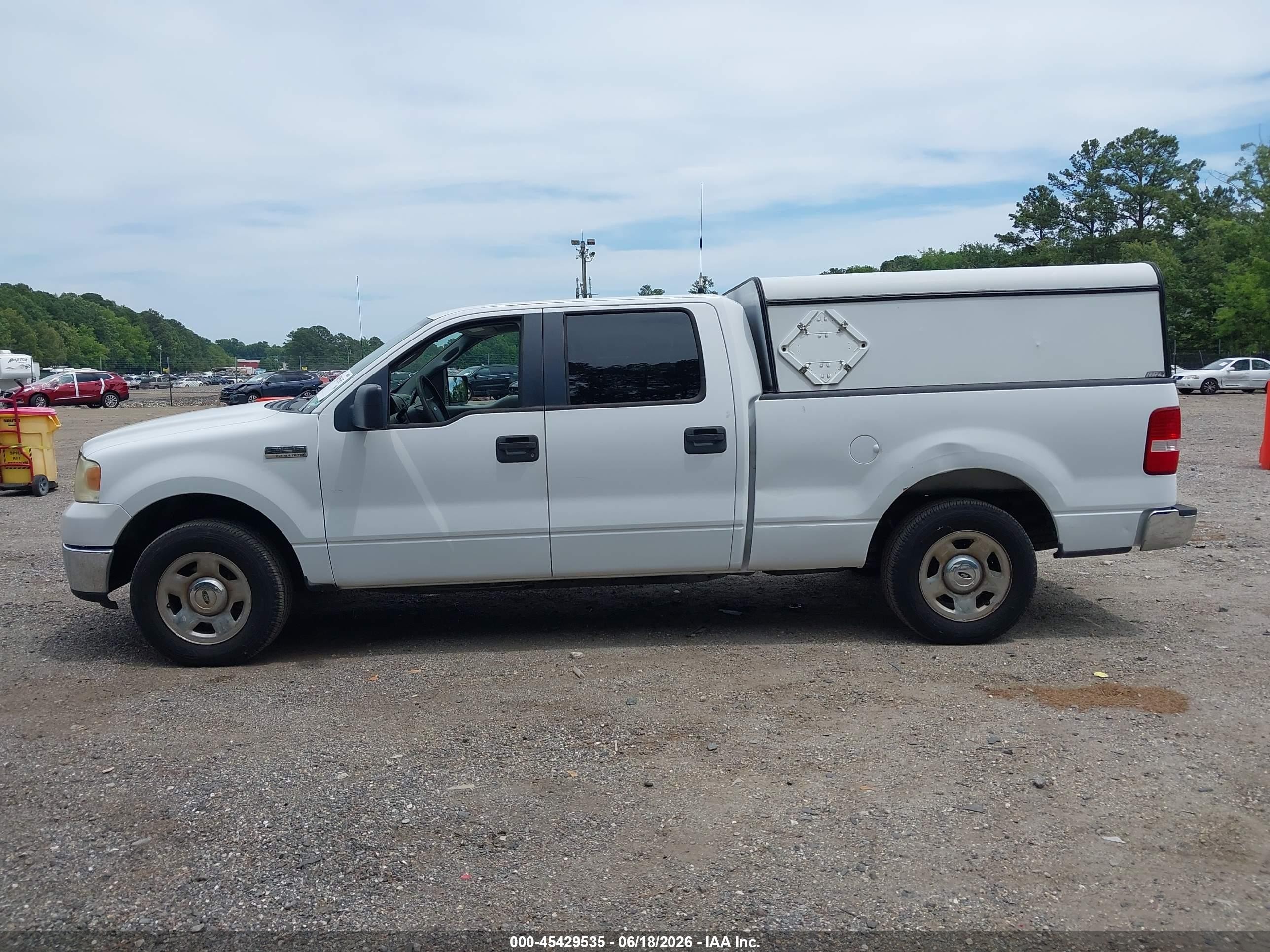 2008 Ford F-150   White vin: 1FTPW12V58FB54675