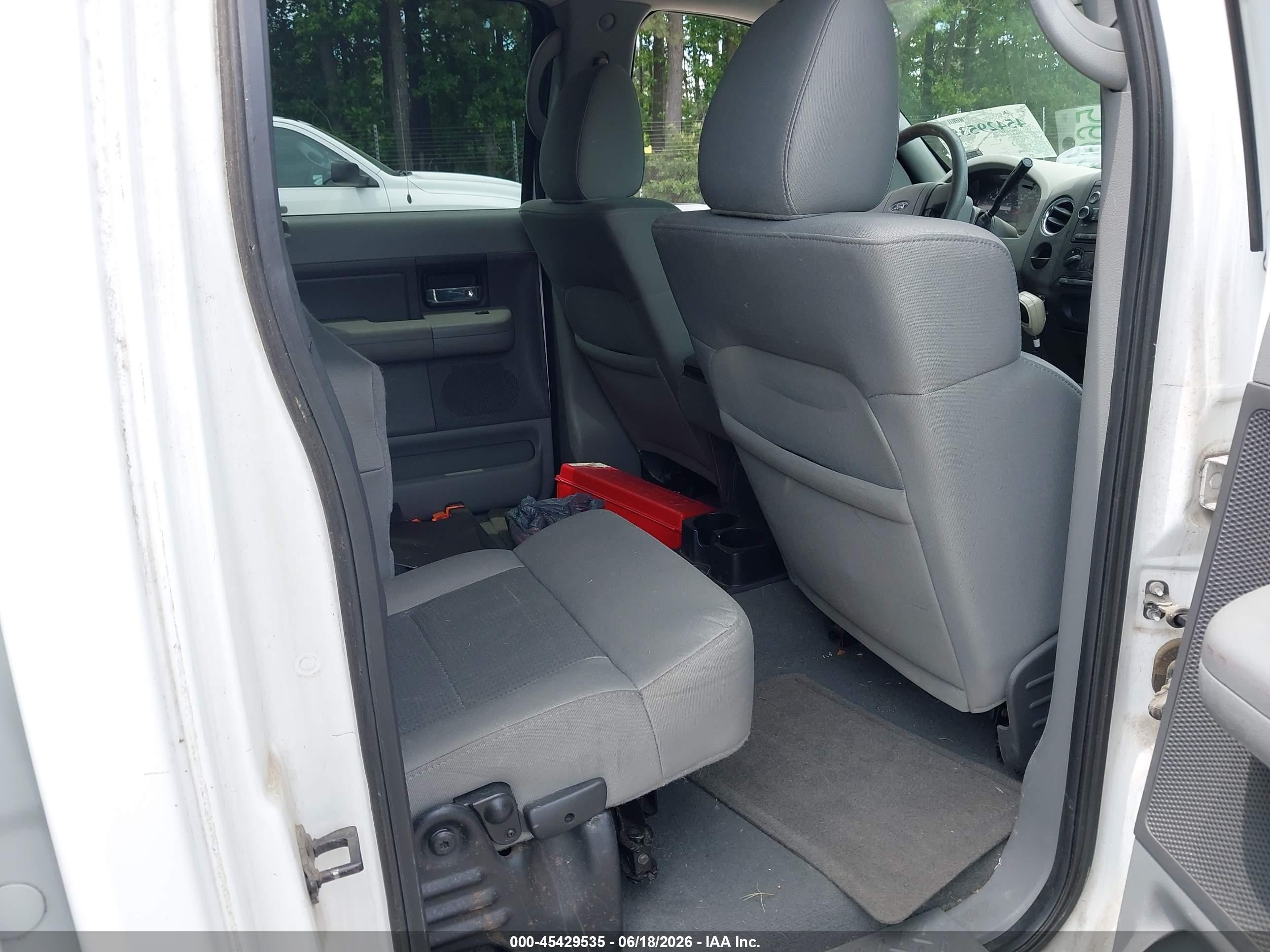 2008 Ford F-150   White vin: 1FTPW12V58FB54675