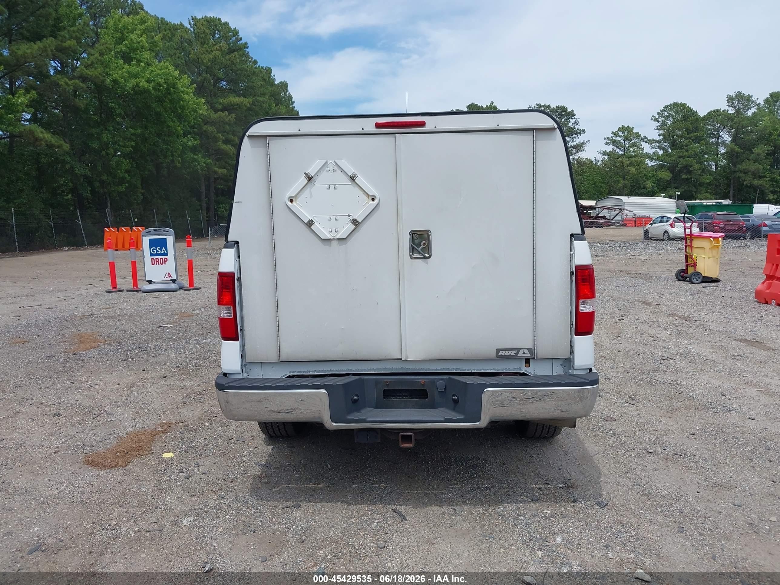 2008 Ford F-150   White vin: 1FTPW12V58FB54675