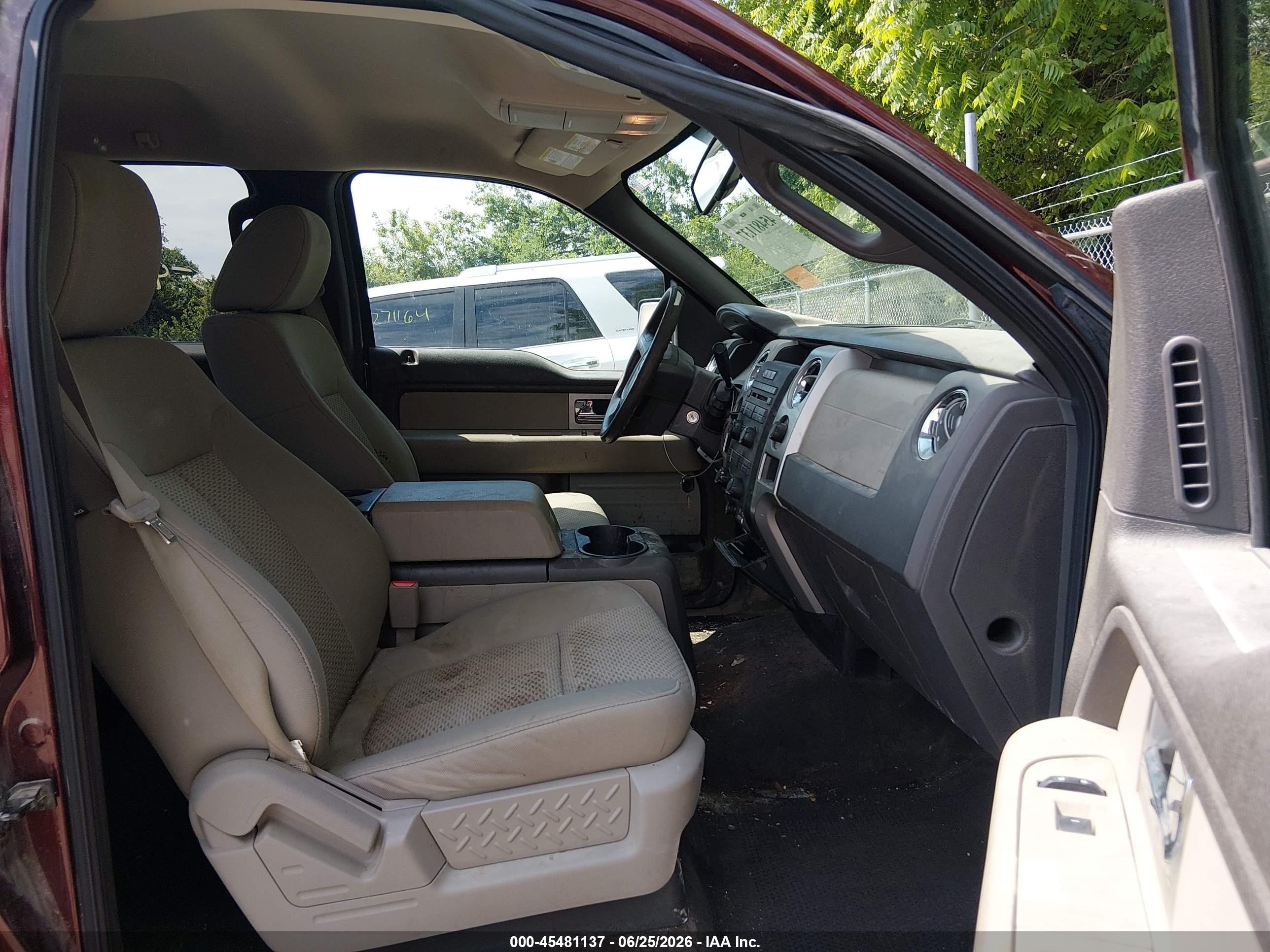 2009 Ford F-150 Xlt Red vin: 1FTPW12V59FB05851