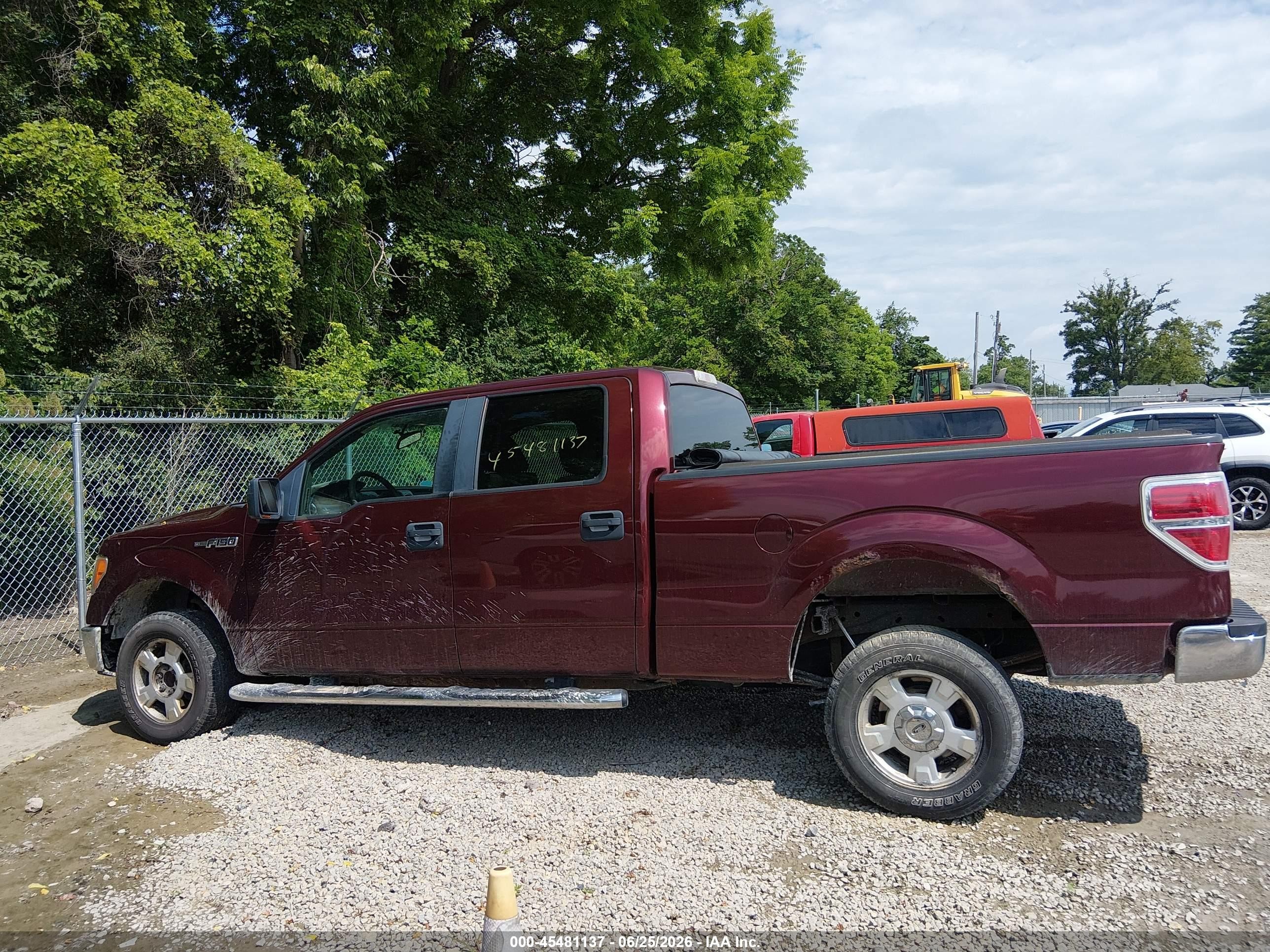 2009 Ford F-150 Xlt Red vin: 1FTPW12V59FB05851