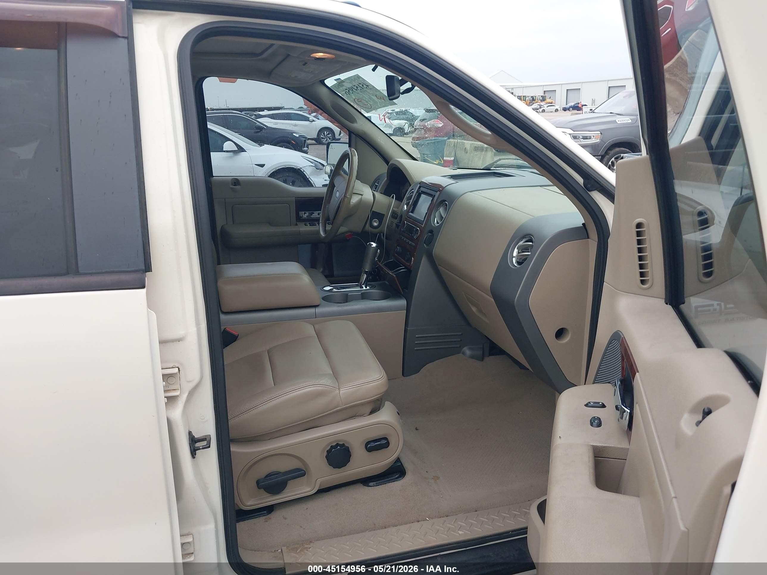 2008 Ford F-150 Lariat Cream vin: 1FTPW12V68FB90374