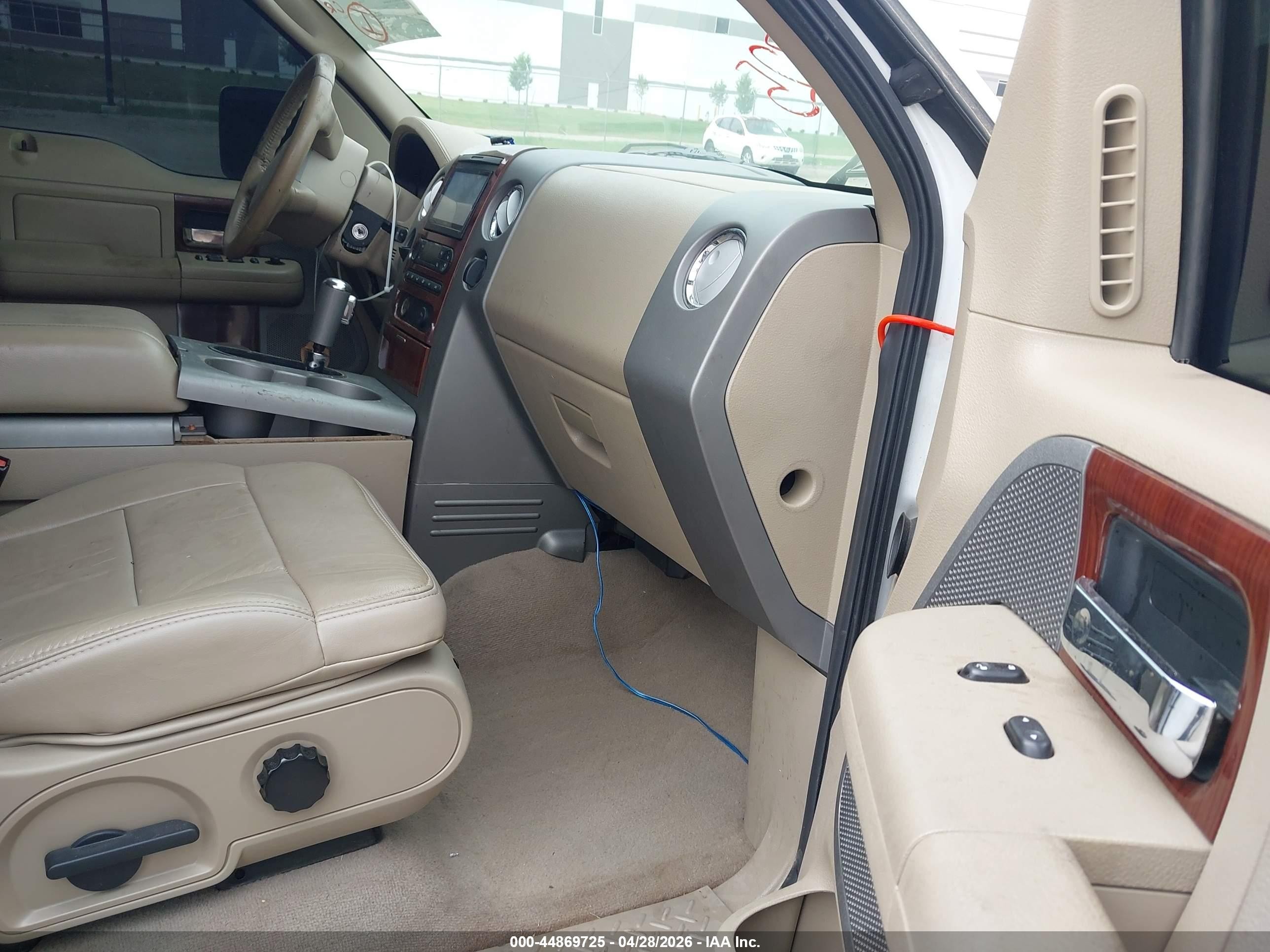 2006 Ford F-150 Lariat/xlt White vin: 1FTPW12V76KD06489