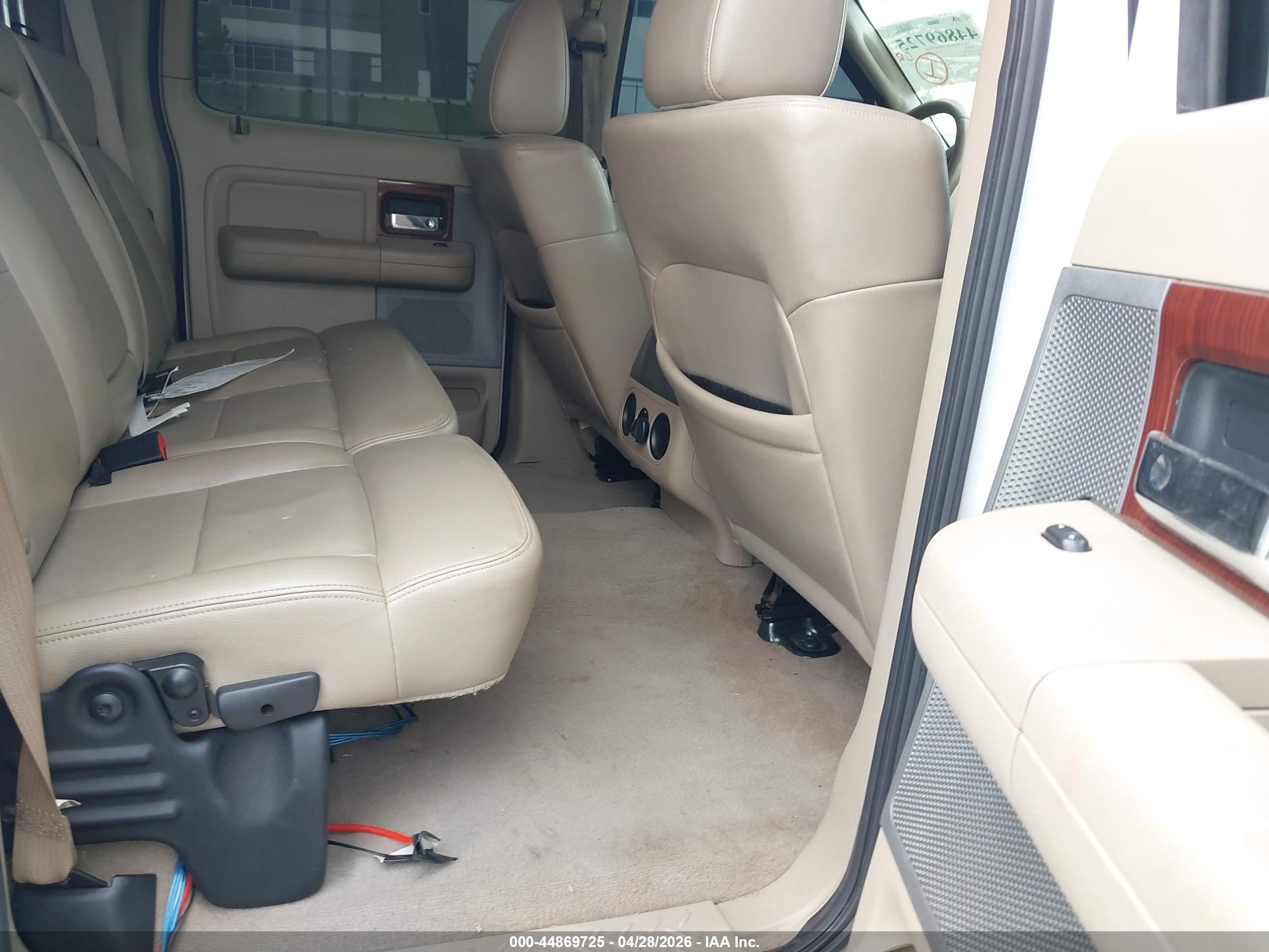 2006 Ford F-150 Lariat/xlt White vin: 1FTPW12V76KD06489