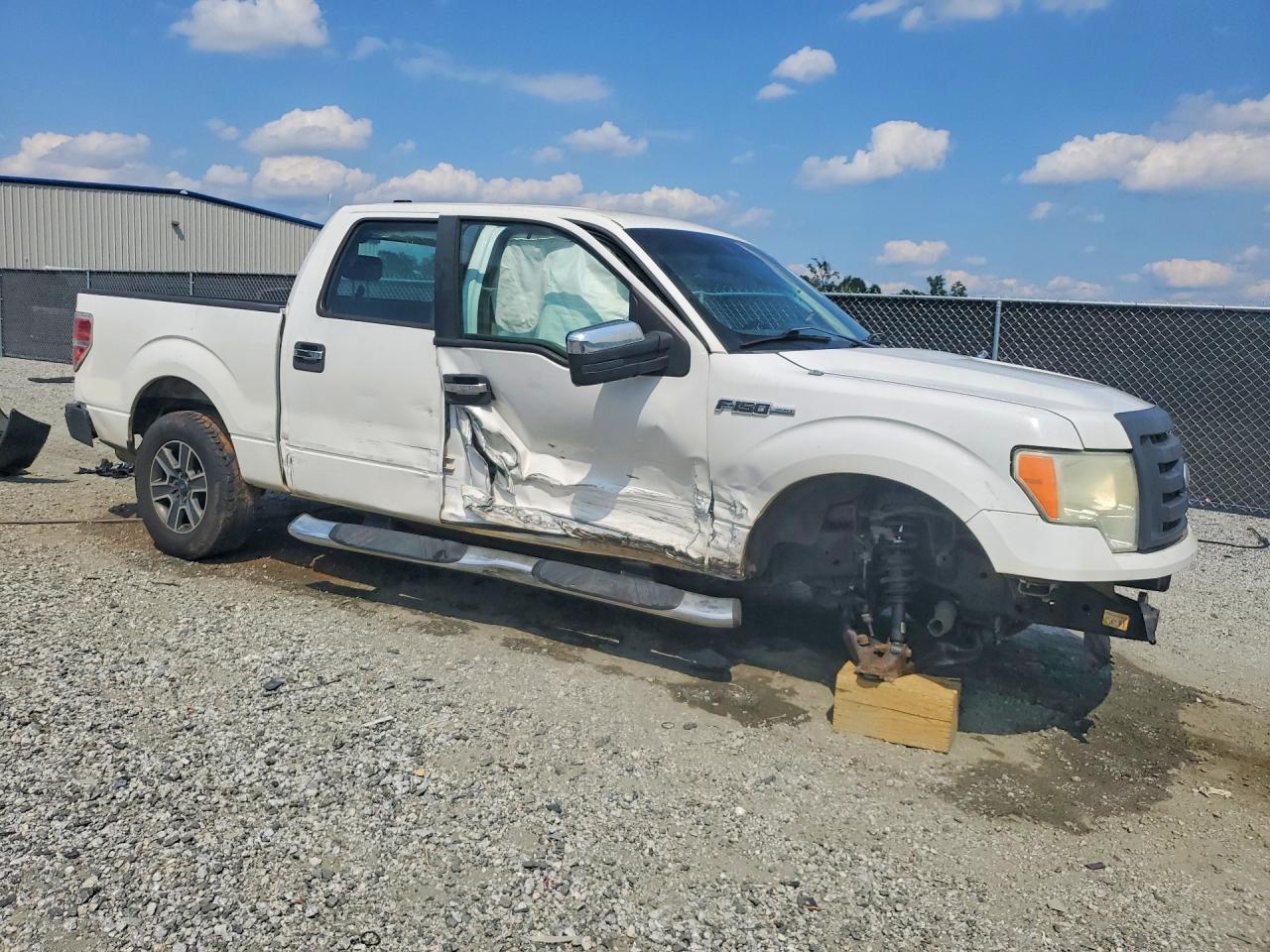 2009 Ford F150 Supercrew White vin: 1FTPW12V79KB56307