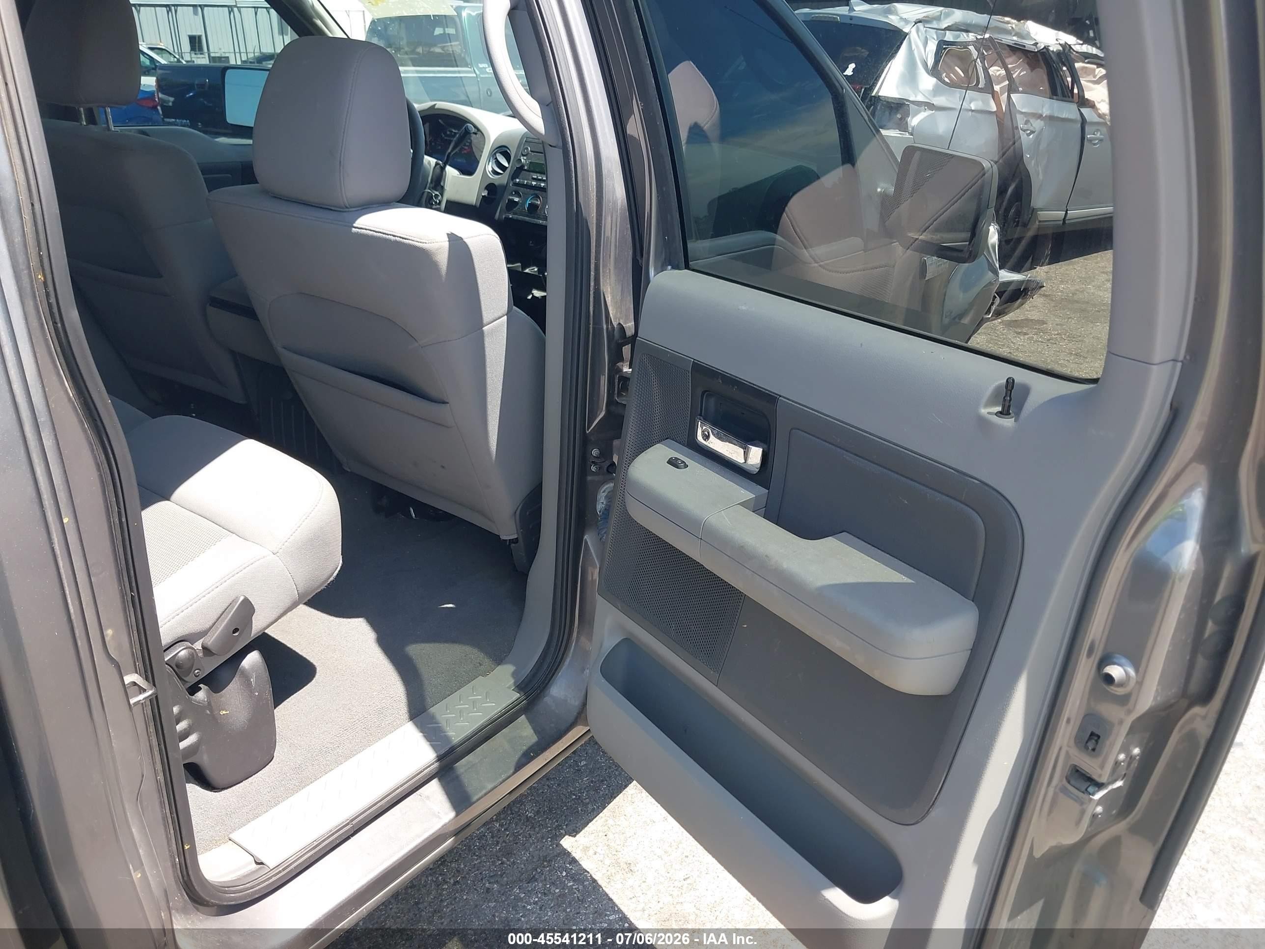 2006 Ford F-150 Lariat/xlt White vin: 1FTPW12VX6FB23354