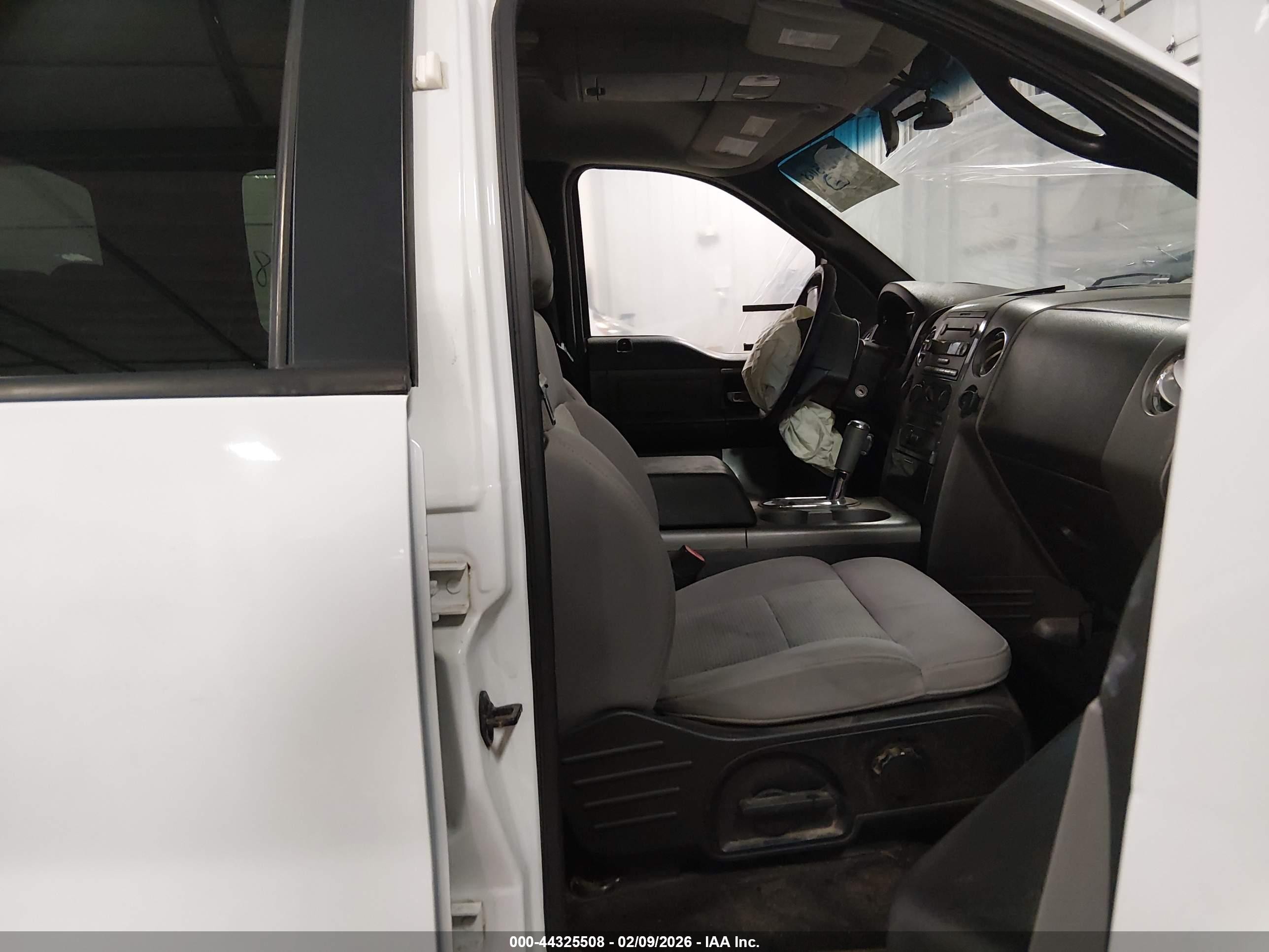 2005 Ford F-150 Fx4/lariat/xlt White vin: 1FTPW14505FA30404