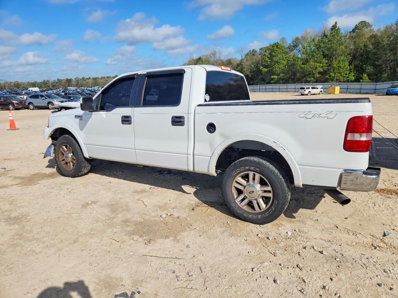 2005 Ford F150 Supercrew White vin: 1FTPW14505KE77726