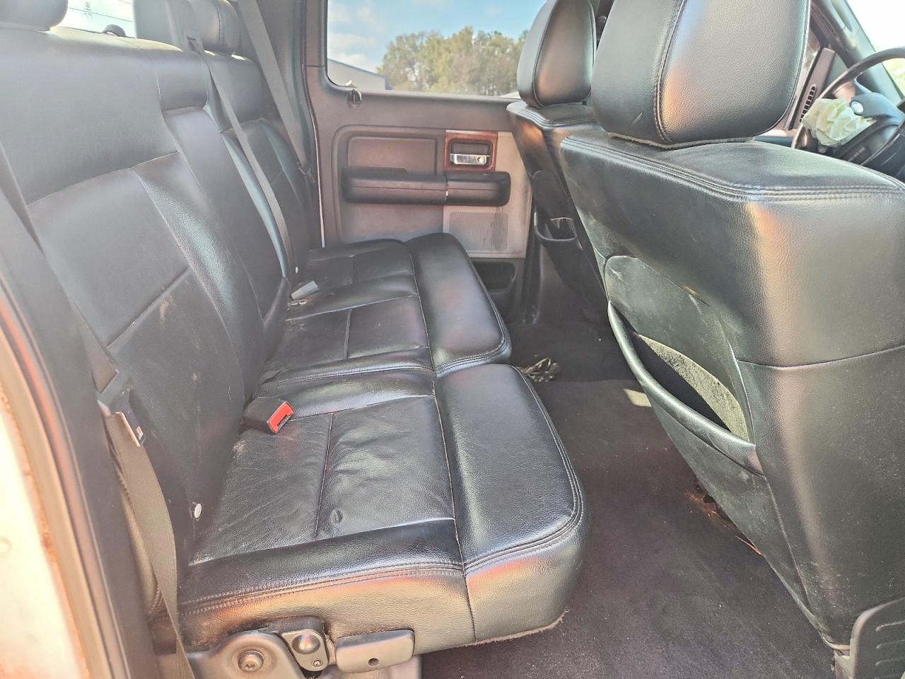 2005 Ford F150 Supercrew White vin: 1FTPW14505KE77726