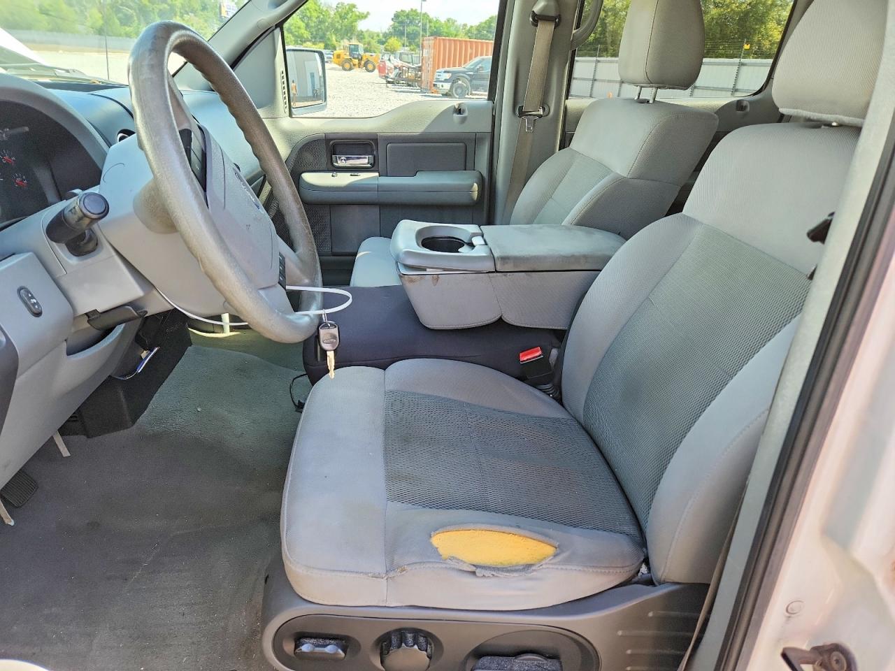 2005 Ford F150 Supercrew White vin: 1FTPW14515FB70588