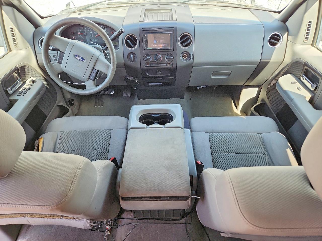 2005 Ford F150 Supercrew White vin: 1FTPW14515FB70588