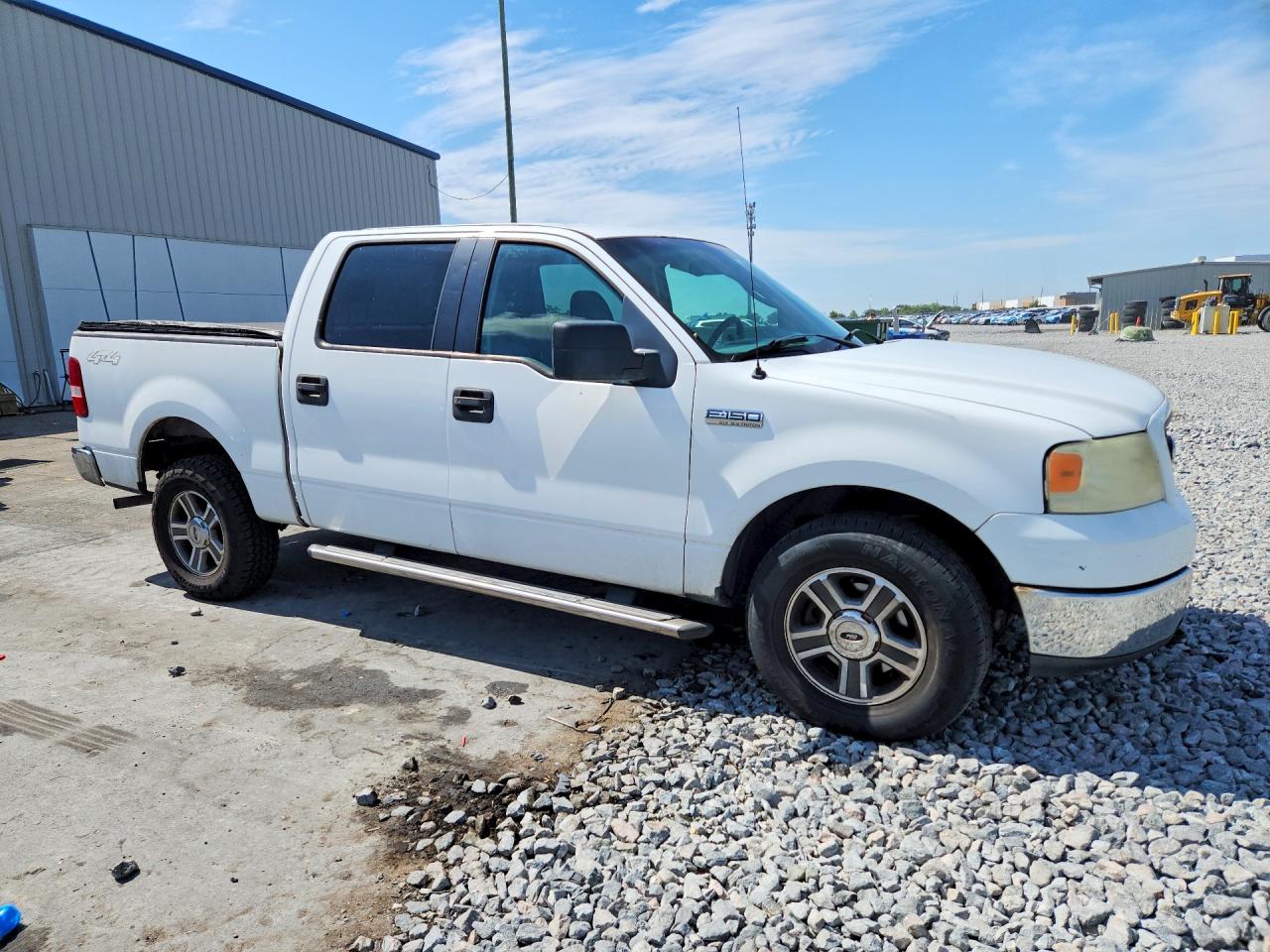 2005 Ford F150 Supercrew White vin: 1FTPW14515FB70588