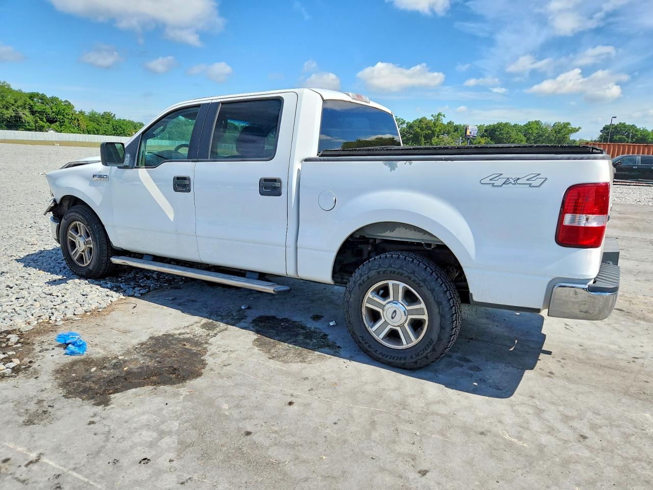 2005 Ford F150 Supercrew White vin: 1FTPW14515FB70588