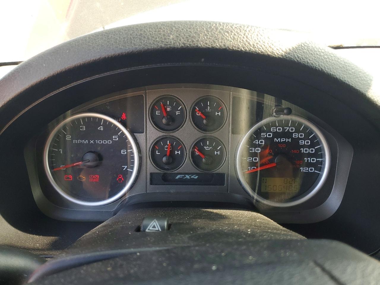 2005 Ford F150 Supercrew Red vin: 1FTPW14515KE51555