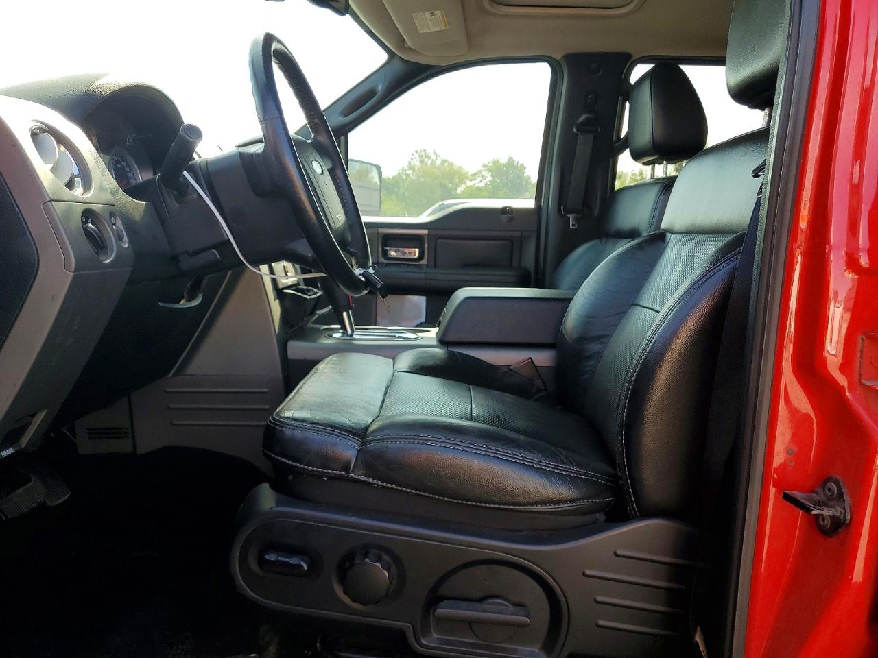 2005 Ford F150 Supercrew Red vin: 1FTPW14515KE51555