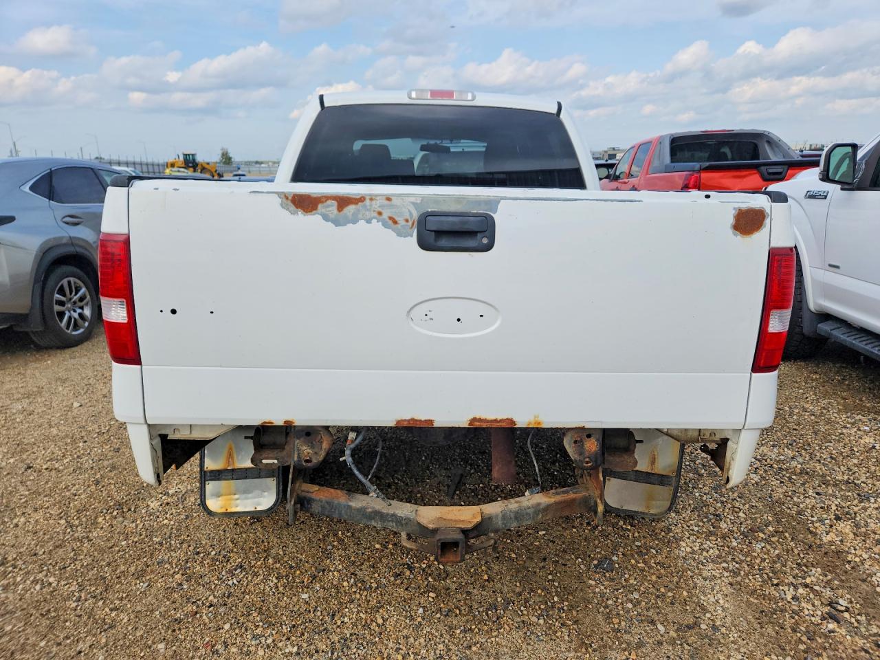 2005 Ford F150 Supercrew White vin: 1FTPW14515KE60367