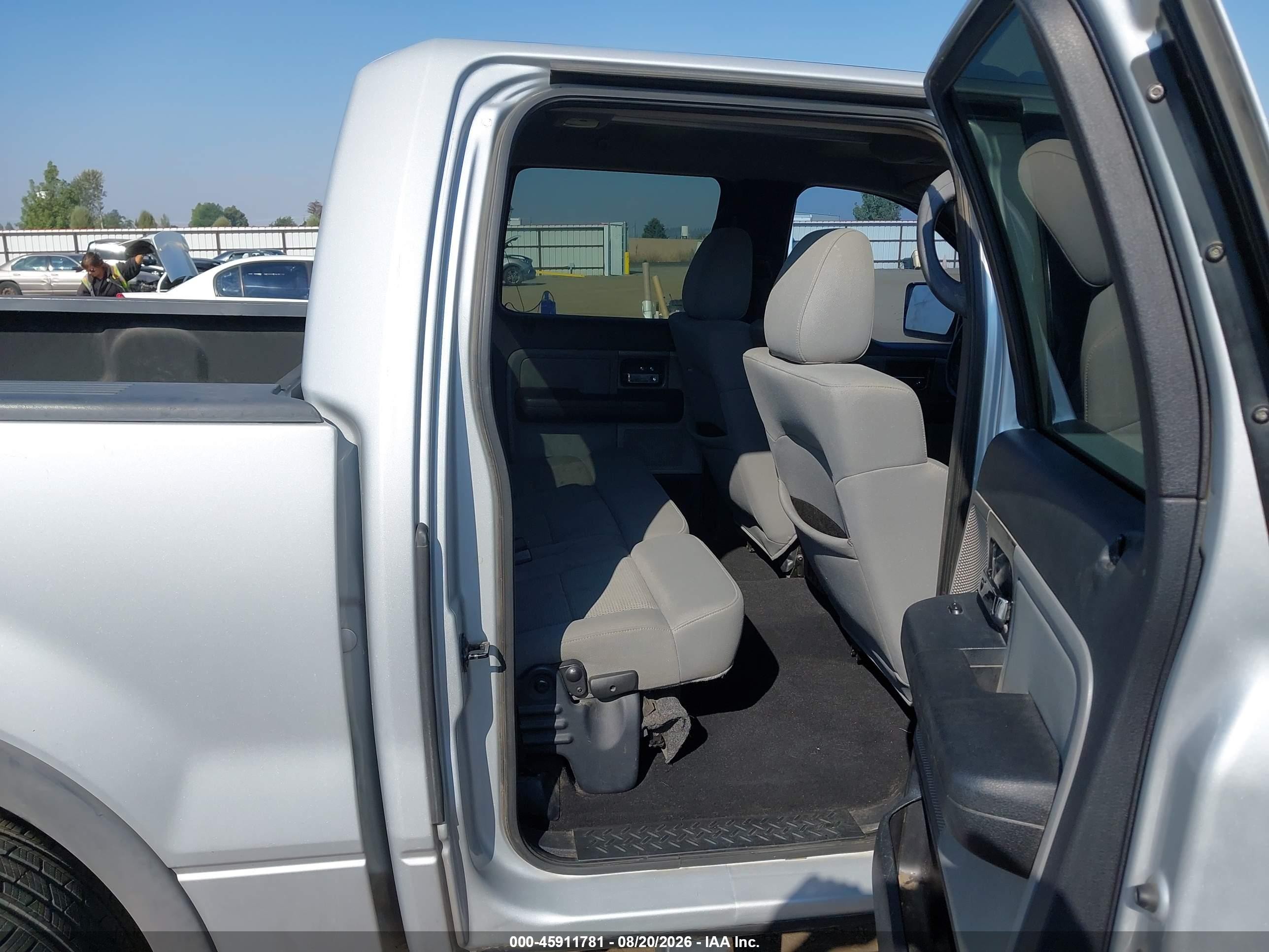 2004 Ford F-150 Fx4/lariat/xlt Silver vin: 1FTPW14524KB44782