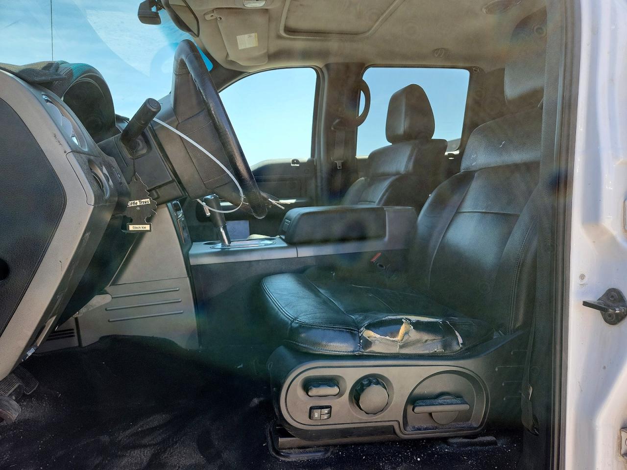 2005 Ford F150 Supercrew White vin: 1FTPW14525KE44680