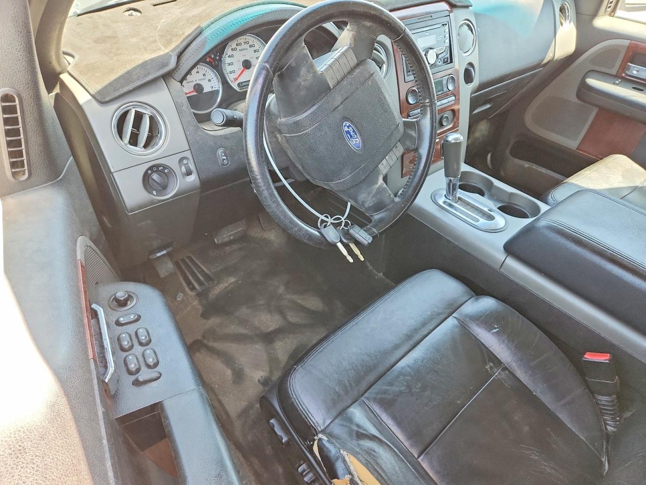 2005 Ford F150 Supercrew White vin: 1FTPW14525KE44680