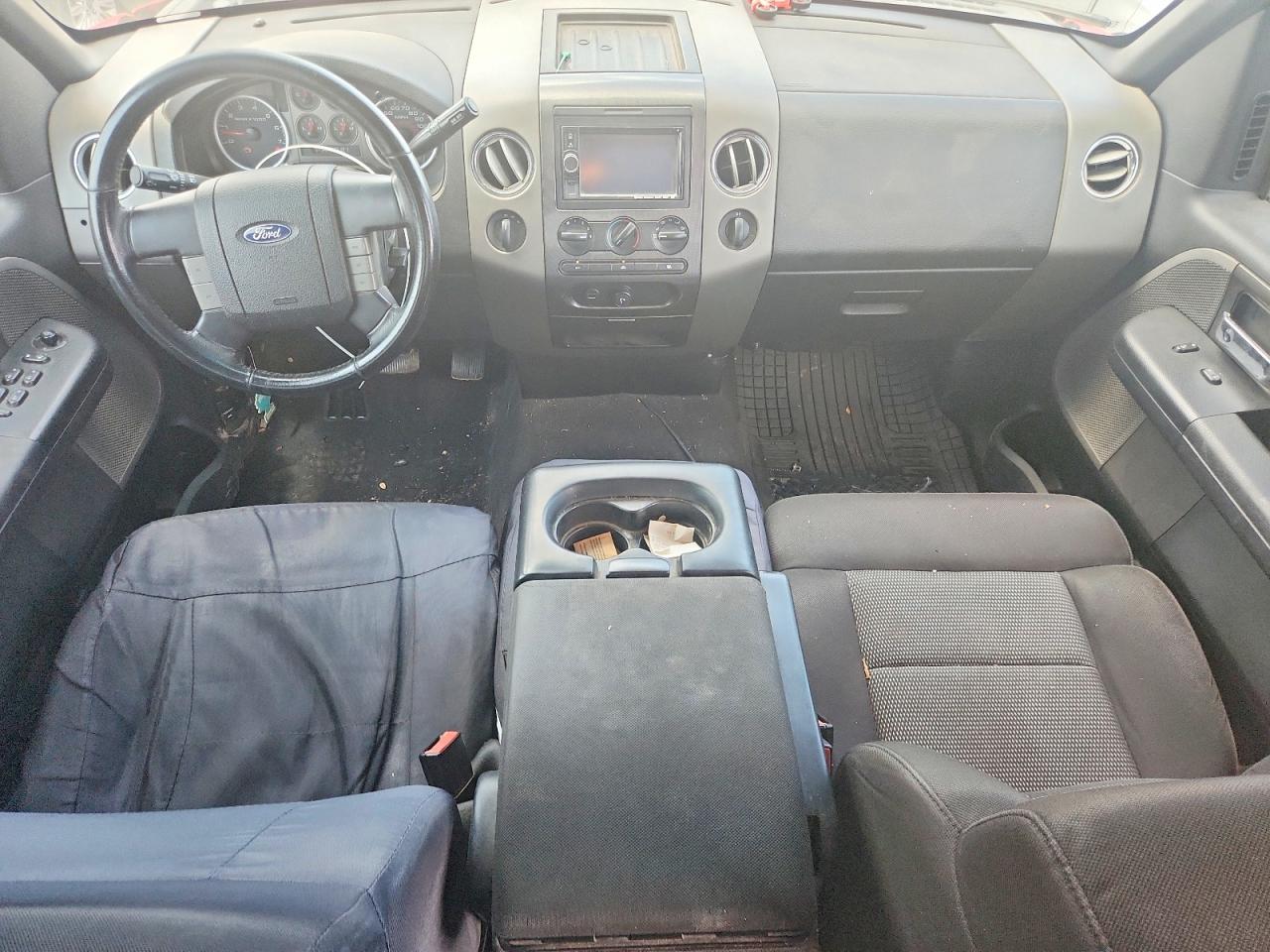 2005 Ford F-150 Red vin: 1FTPW14525KF06319