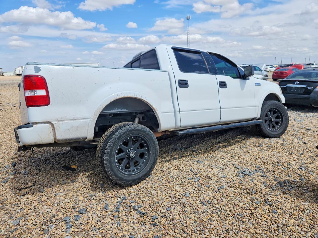2004 Ford F150 Supercrew White vin: 1FTPW14534KC32790