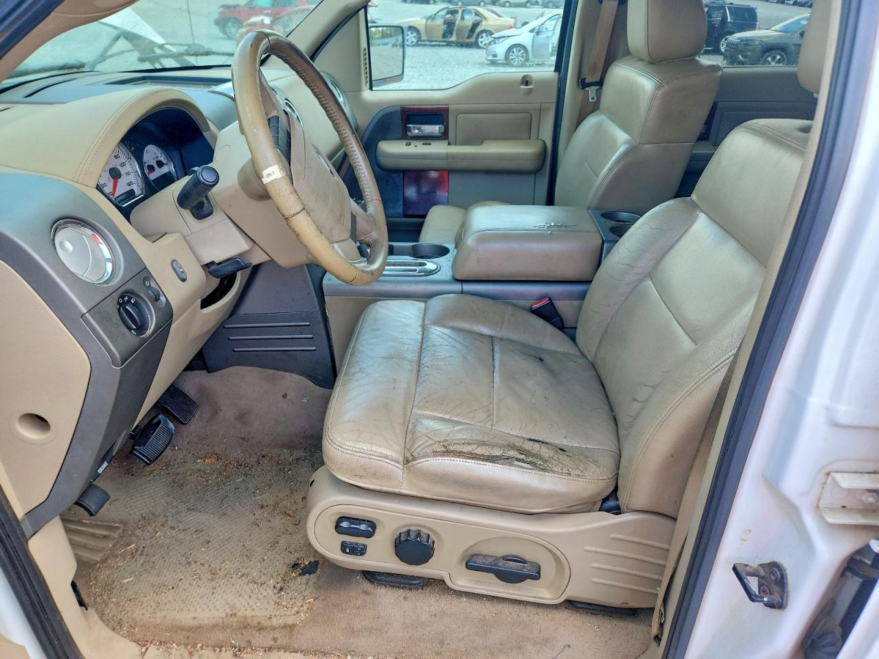 2005 Ford F150 Supercrew White vin: 1FTPW14535KE28665