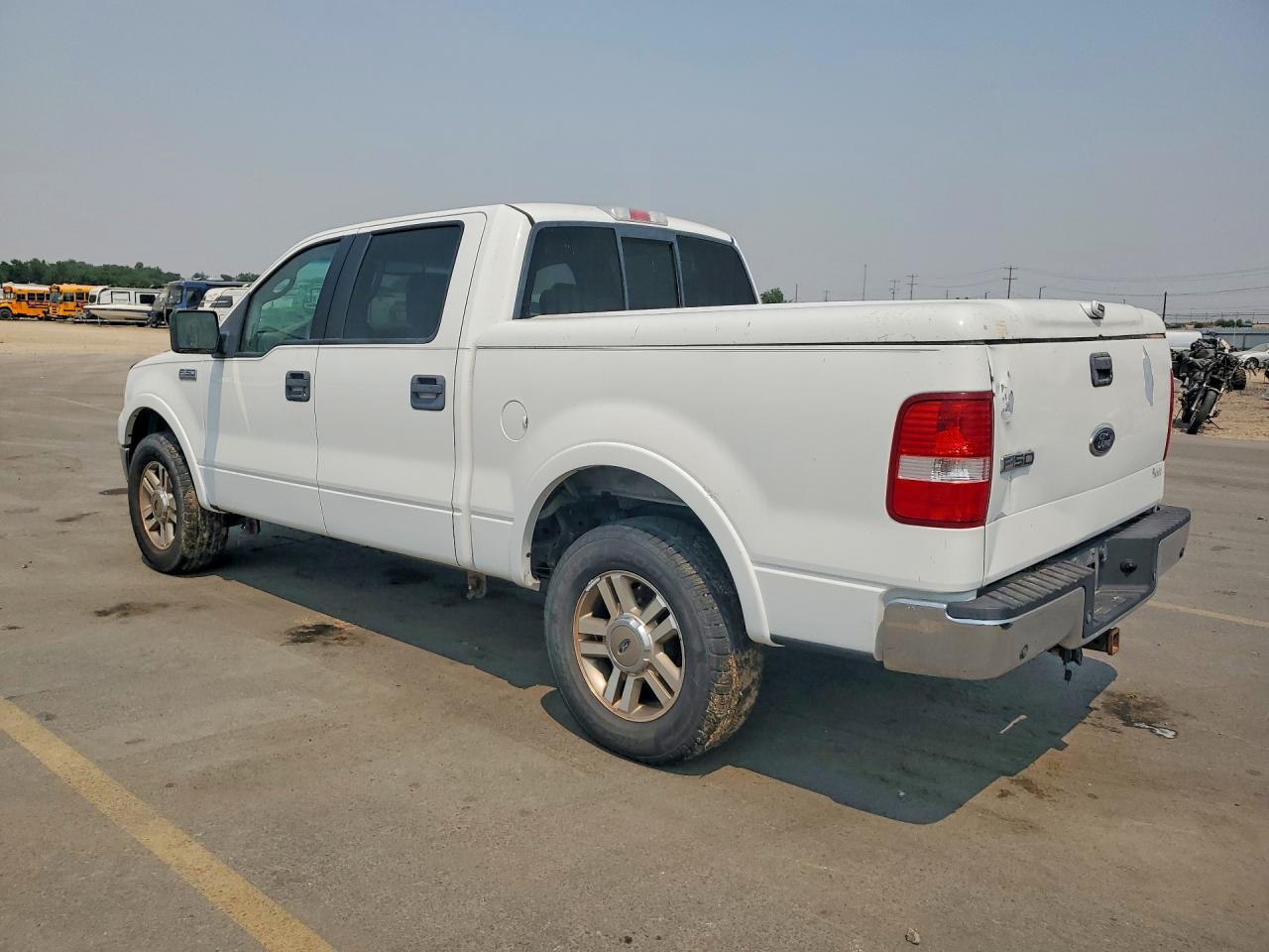 2005 Ford F150 Supercrew White vin: 1FTPW14545KC55559