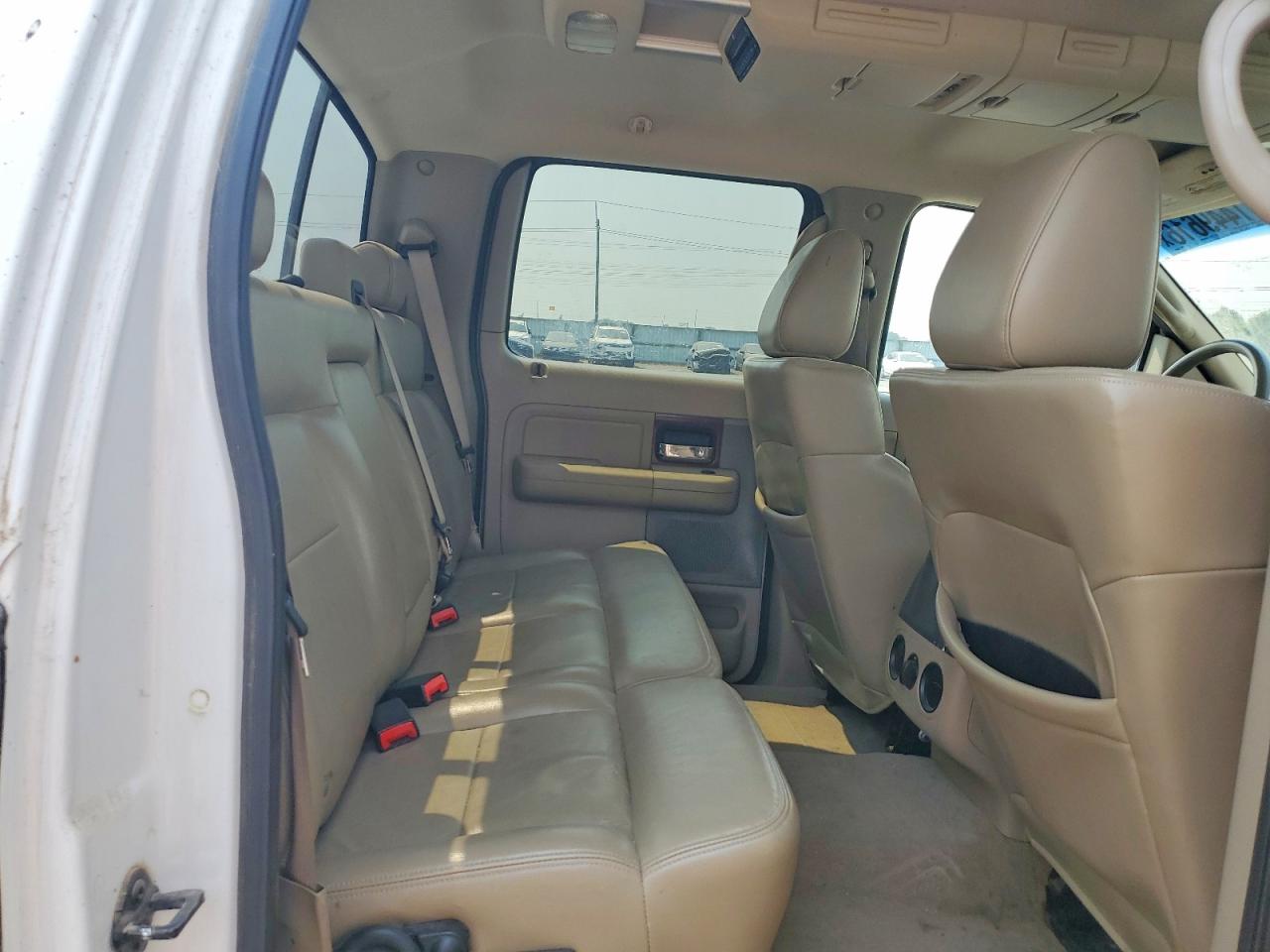 2005 Ford F150 Supercrew White vin: 1FTPW14545KC55559