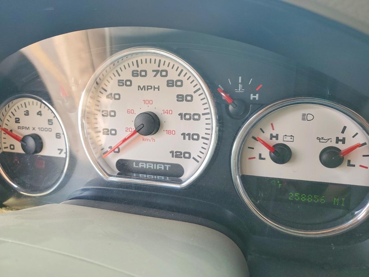 2005 Ford F150 Supercrew White vin: 1FTPW14545KC55559