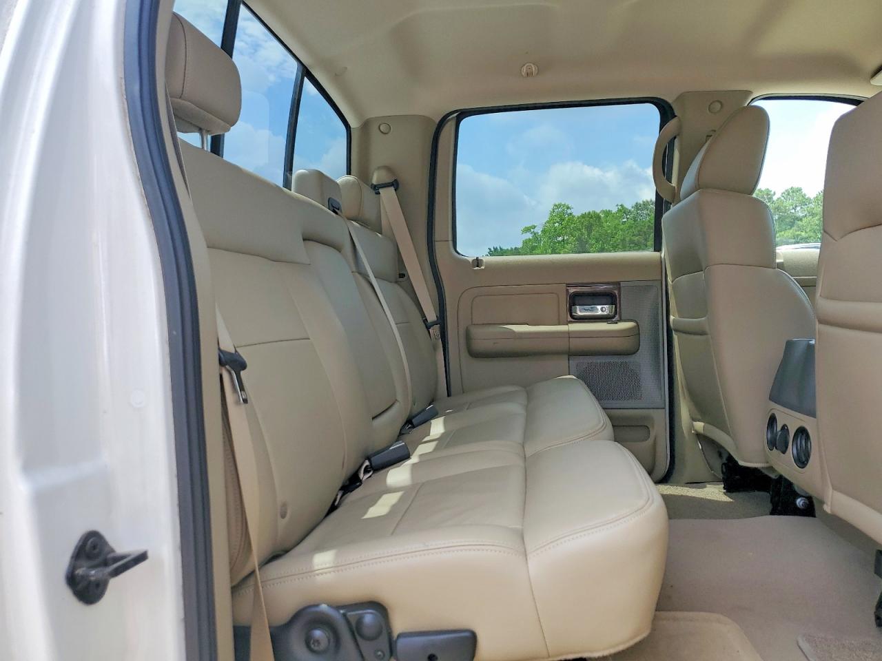 2006 Ford F150 Supercrew White vin: 1FTPW14546FB33004