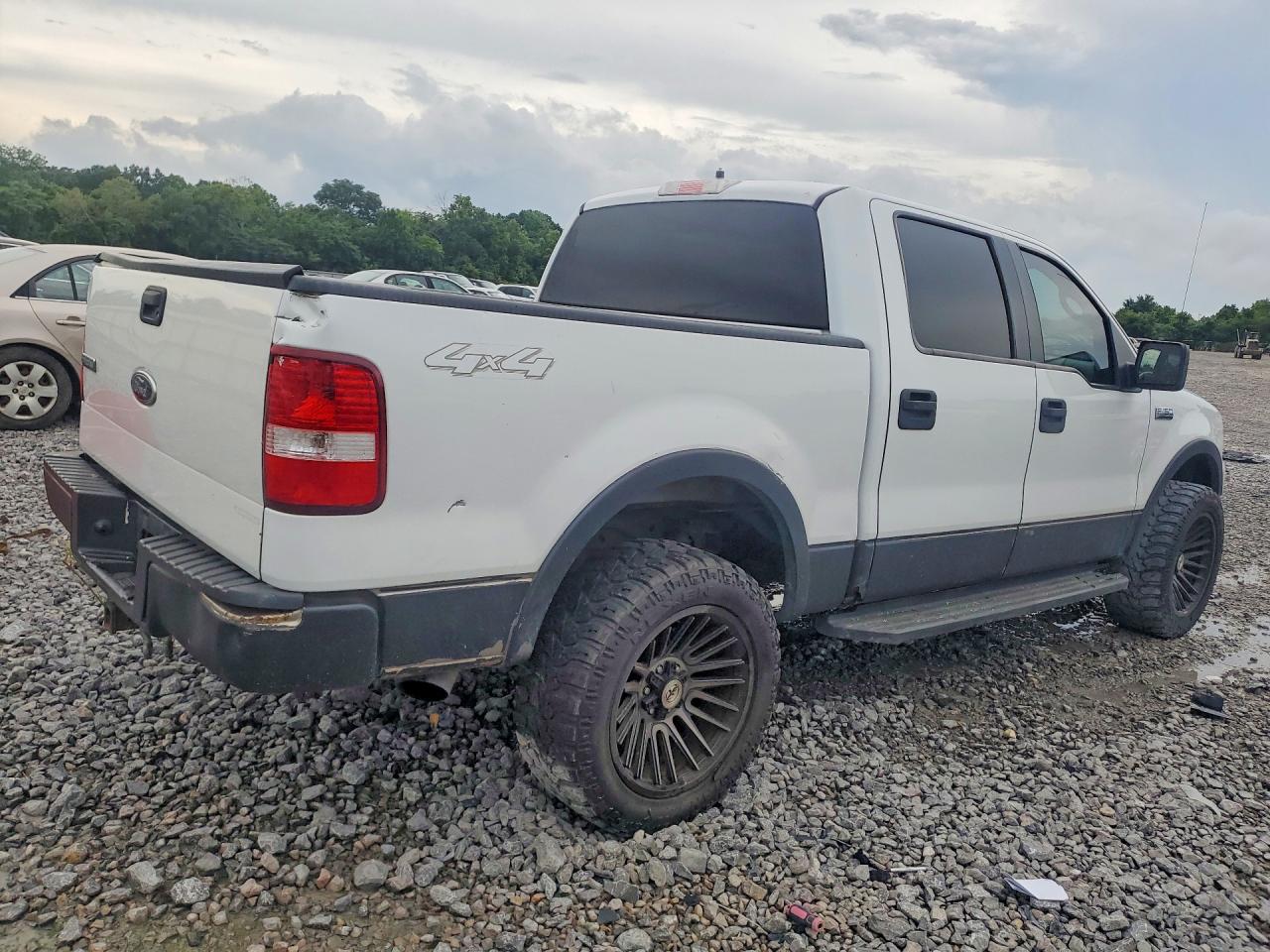 2004 Ford F150 Supercrew White vin: 1FTPW14554FA42840
