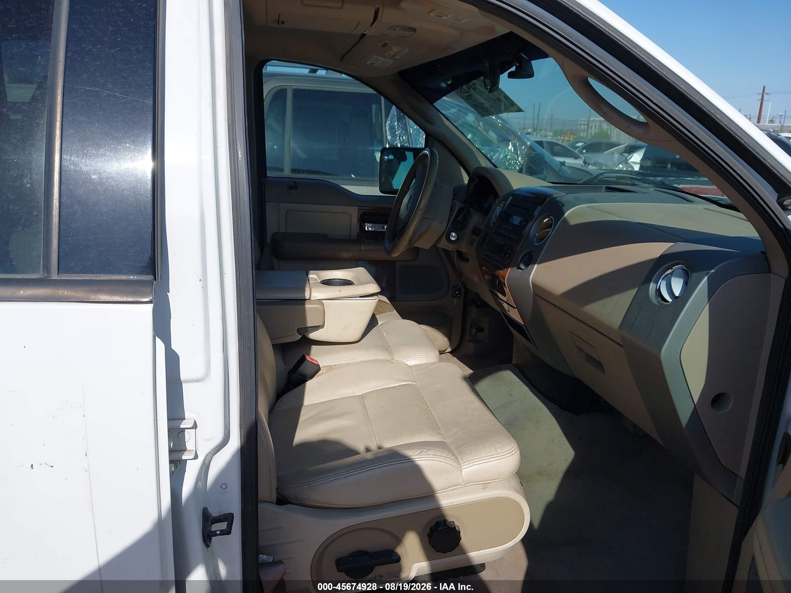 2004 Ford F-150   White vin: 1FTPW14554KB70552