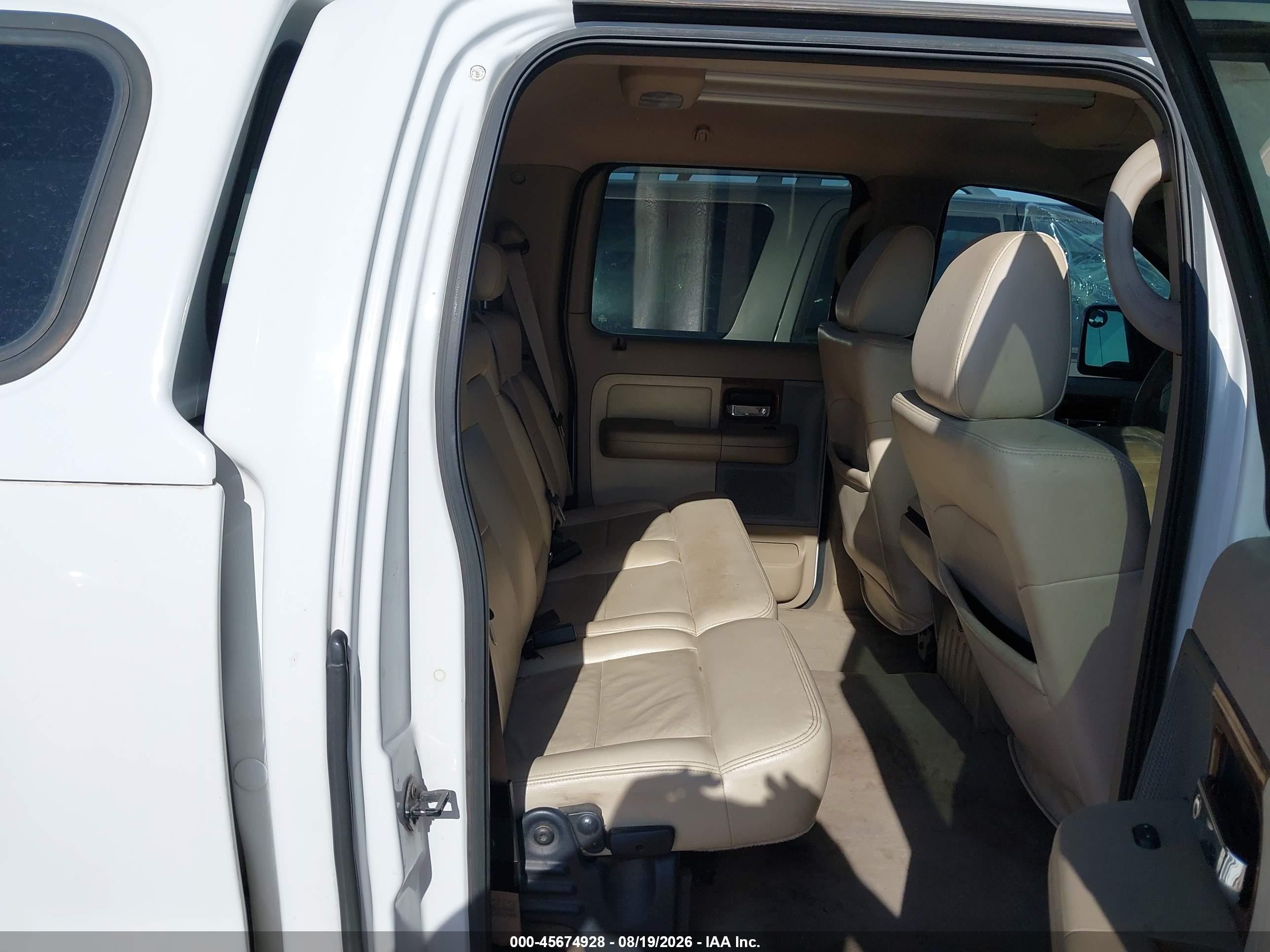 2004 Ford F-150   White vin: 1FTPW14554KB70552