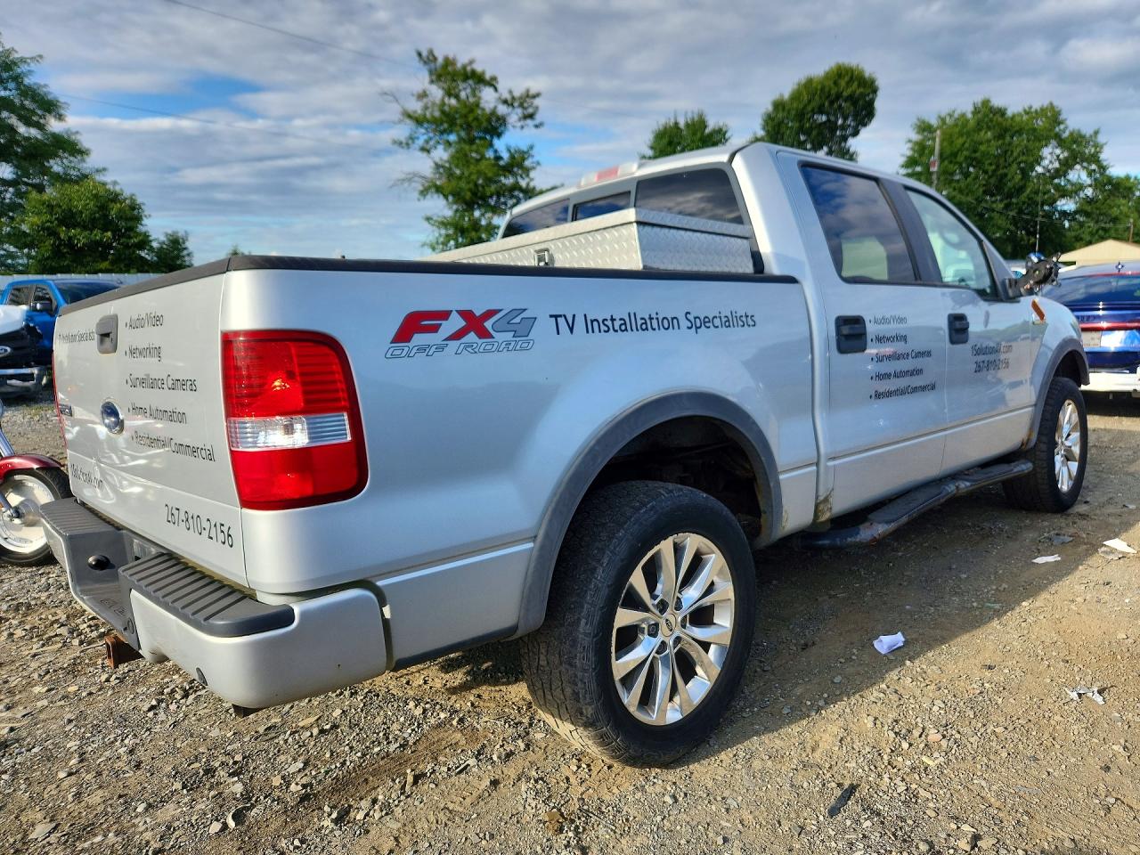 2005 Ford F-150 Styleside Silver vin: 1FTPW14555KD36876