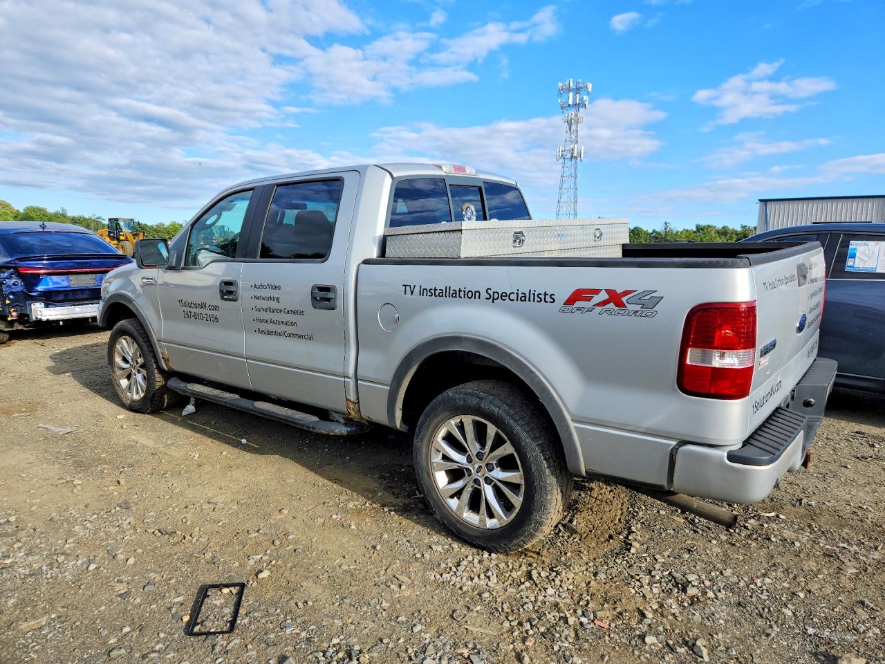 2005 Ford F-150 Styleside Silver vin: 1FTPW14555KD36876