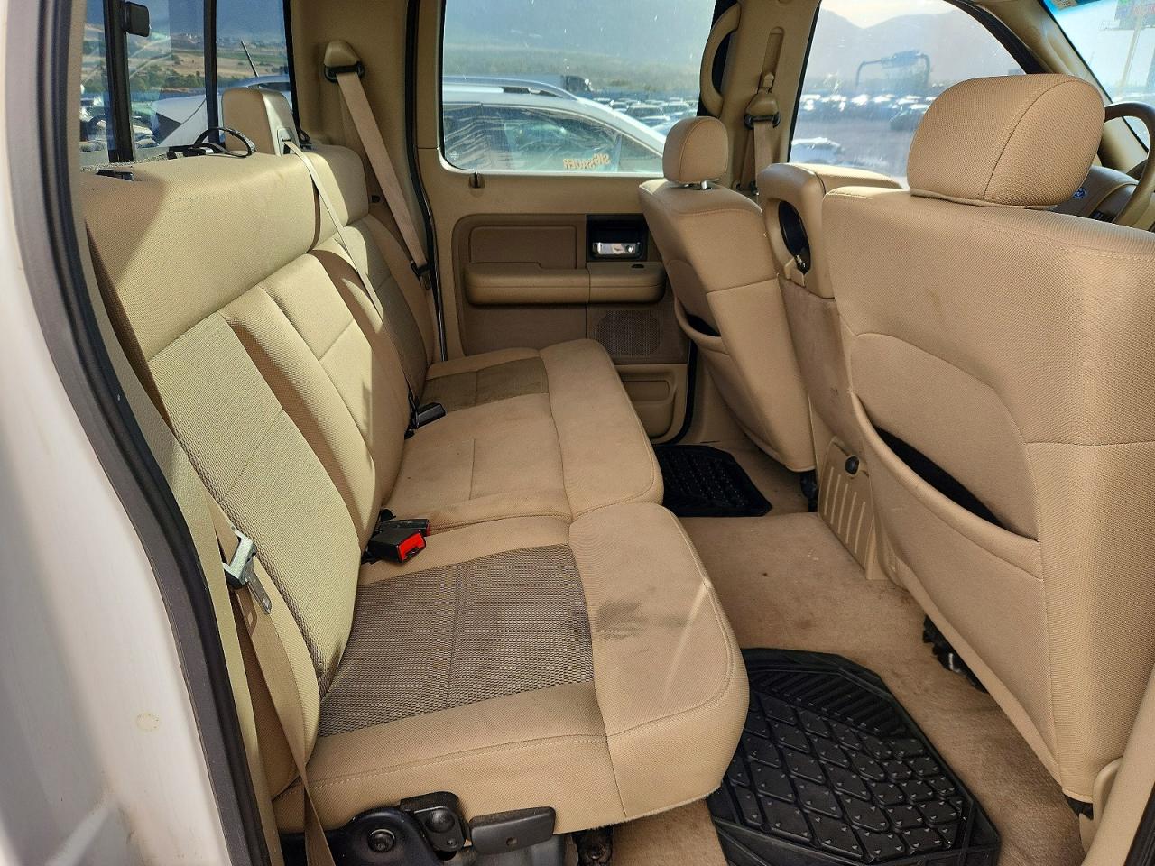 2005 Ford F150 Supercrew White vin: 1FTPW14555KD59526