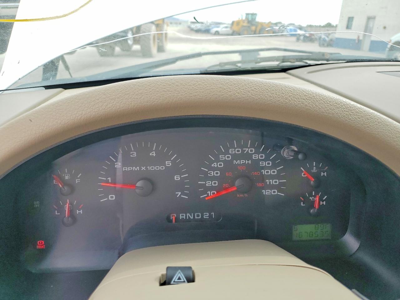 2005 Ford F150 Supercrew White vin: 1FTPW14555KD59526