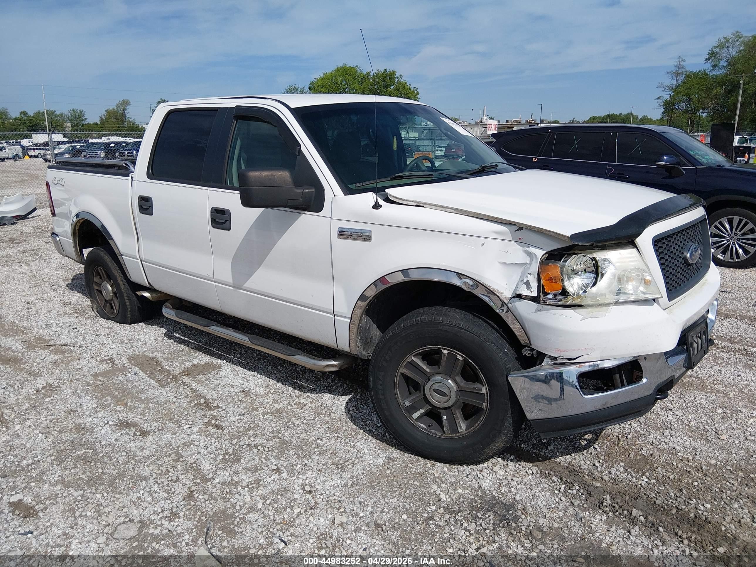 2005 Ford F-150   White vin: 1FTPW14555KE92190