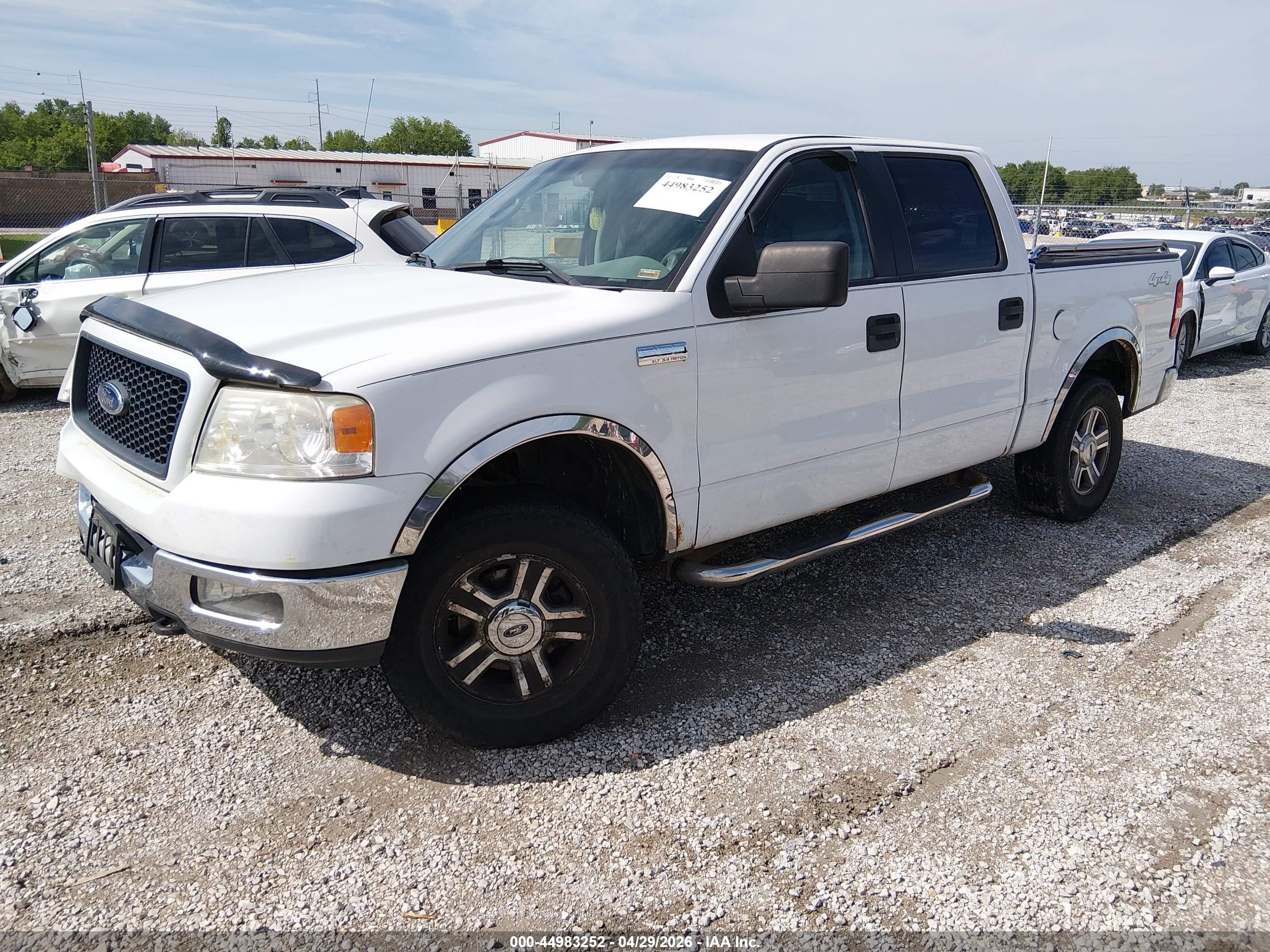 2005 Ford F-150   White vin: 1FTPW14555KE92190
