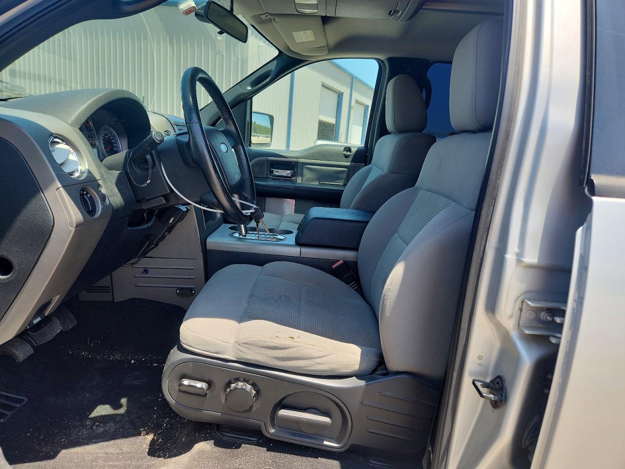 2005 Ford F150 Supercrew Silver vin: 1FTPW14555KF05147