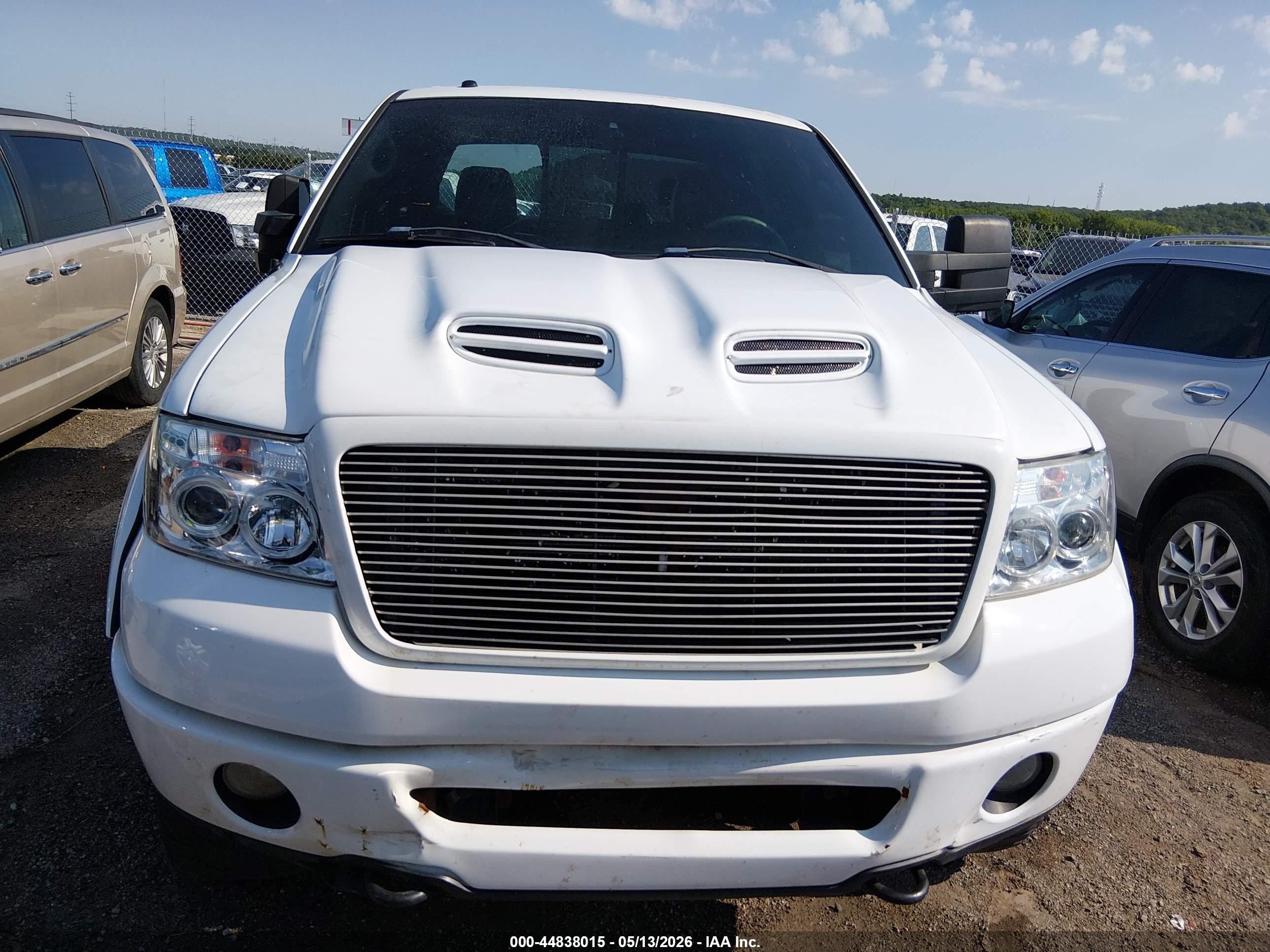 2007 Ford F-150 Fx4/lariat/xlt White vin: 1FTPW14557FA17134