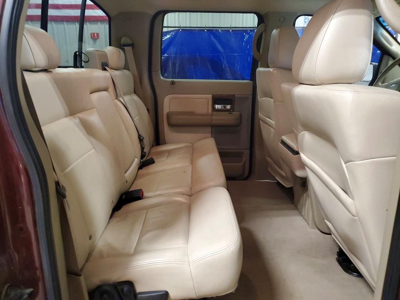 2004 Ford F150 Supercrew Red vin: 1FTPW14564KC11657