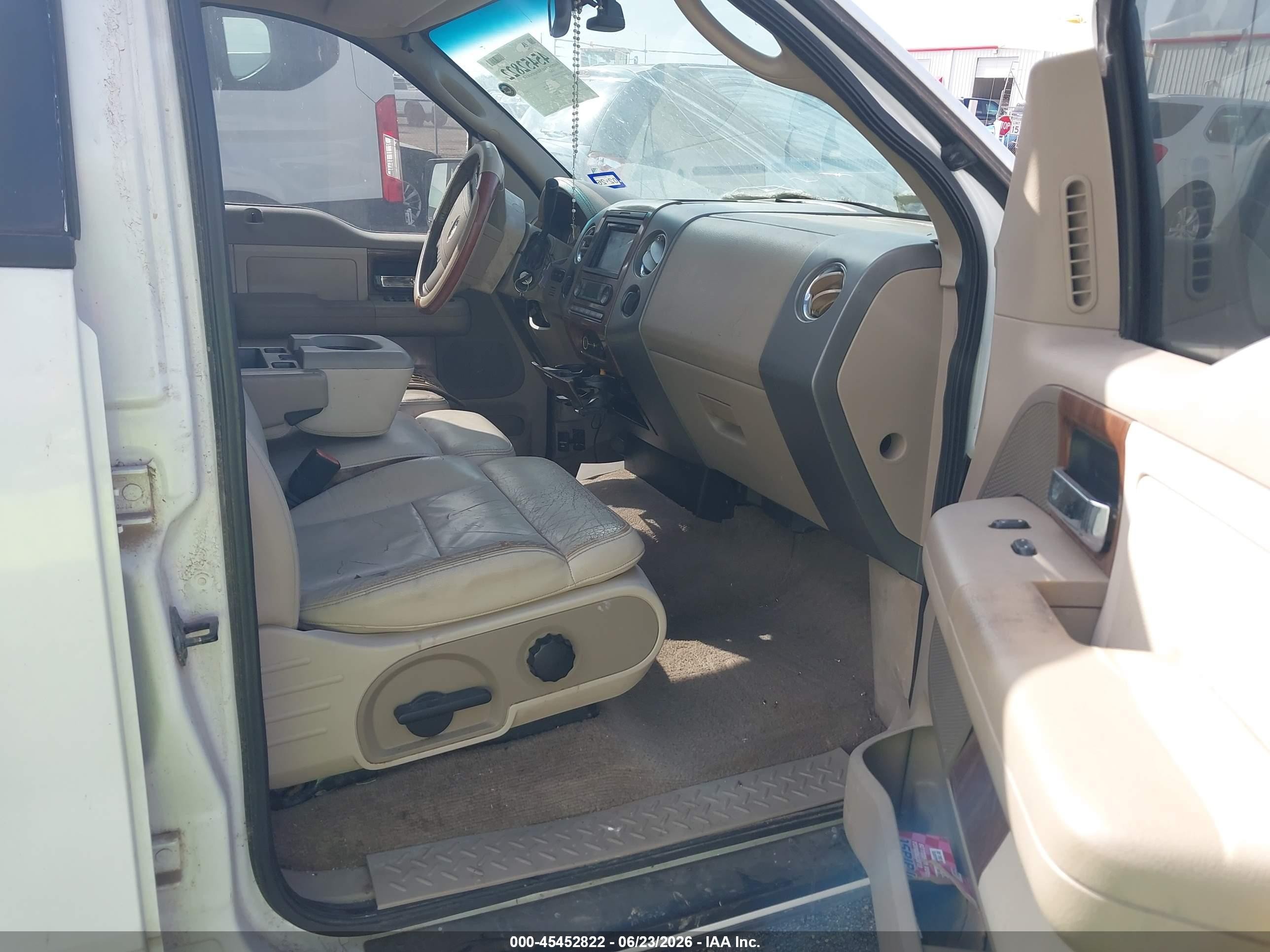2004 Ford F-150 Fx4/lariat/xlt White vin: 1FTPW14574KD82188