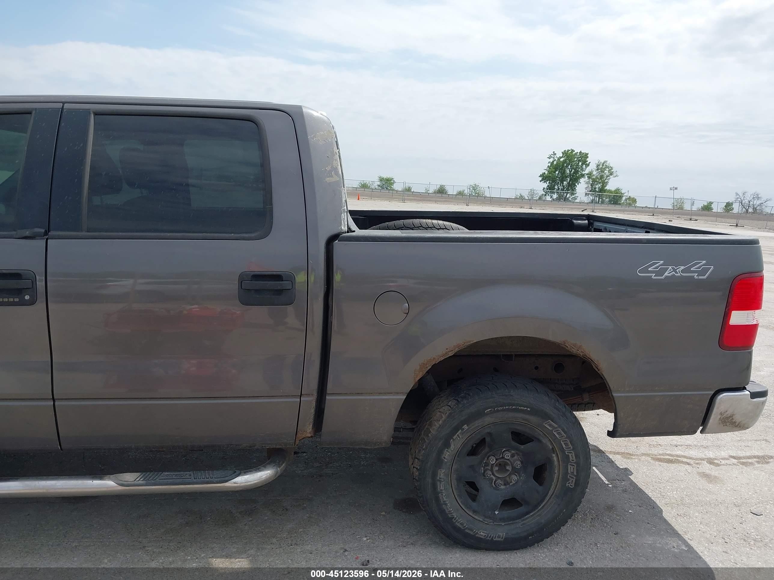 2005 Ford F-150   Brown vin: 1FTPW14585KF16367