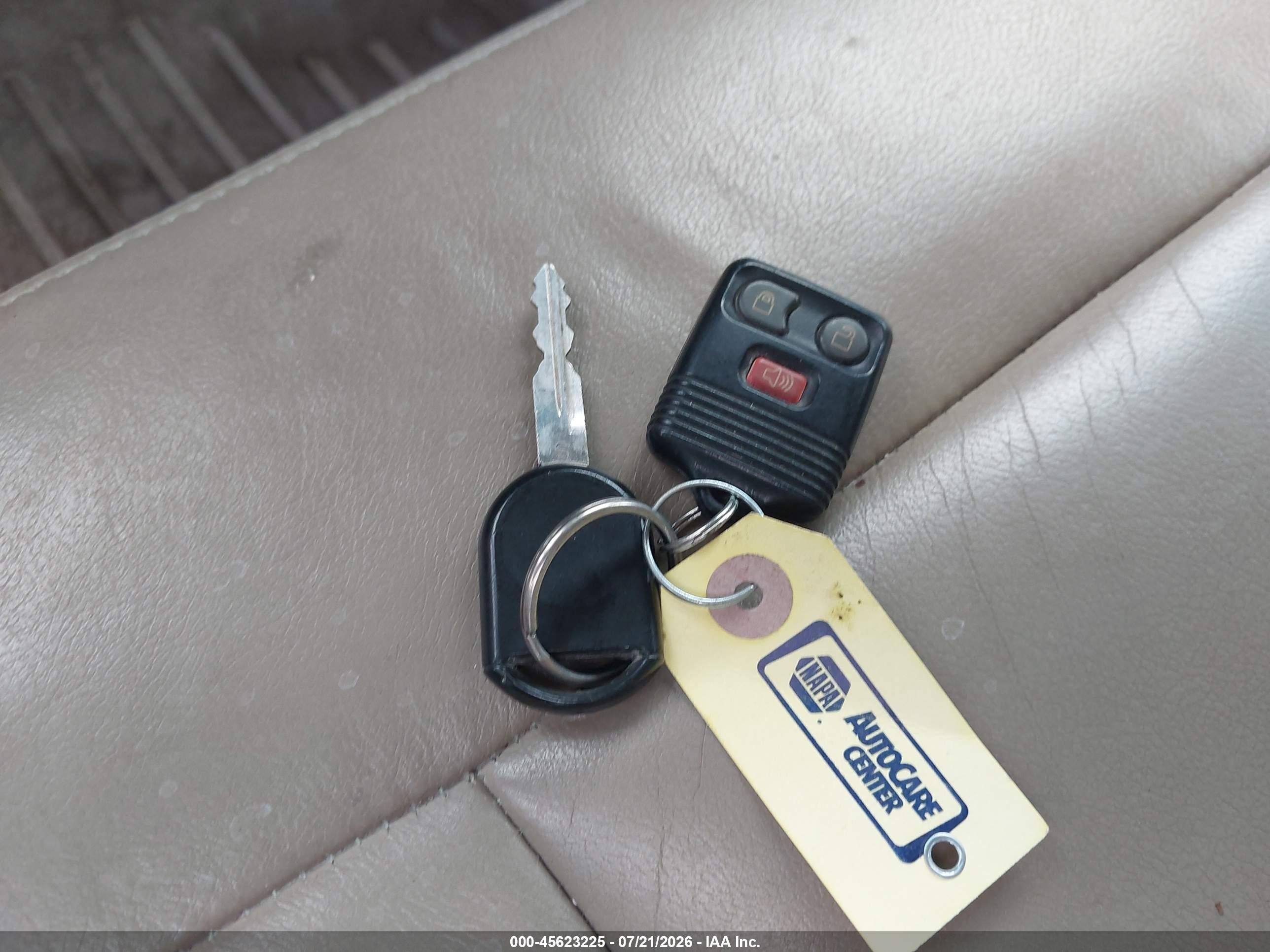 2008 Ford F-150 Lariat White vin: 1FTPW14588FA41199