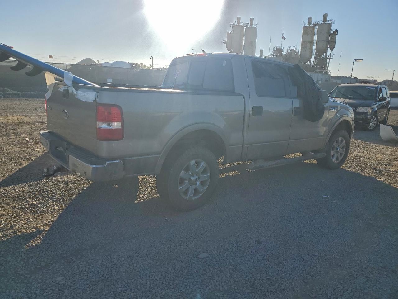 2004 Ford F150 Supercrew Tan vin: 1FTPW14594KA74570